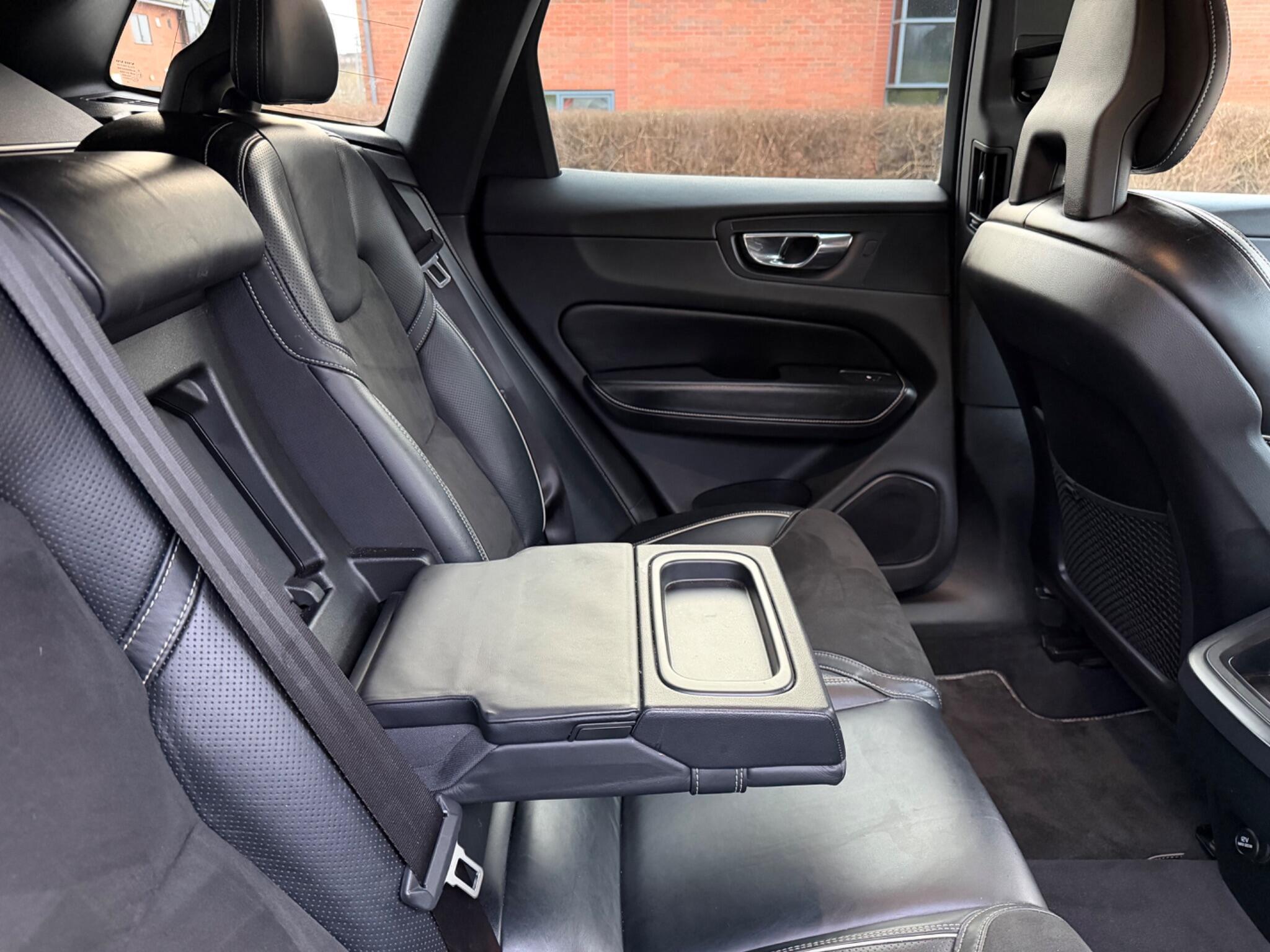 Volvo XC60 - Image 53