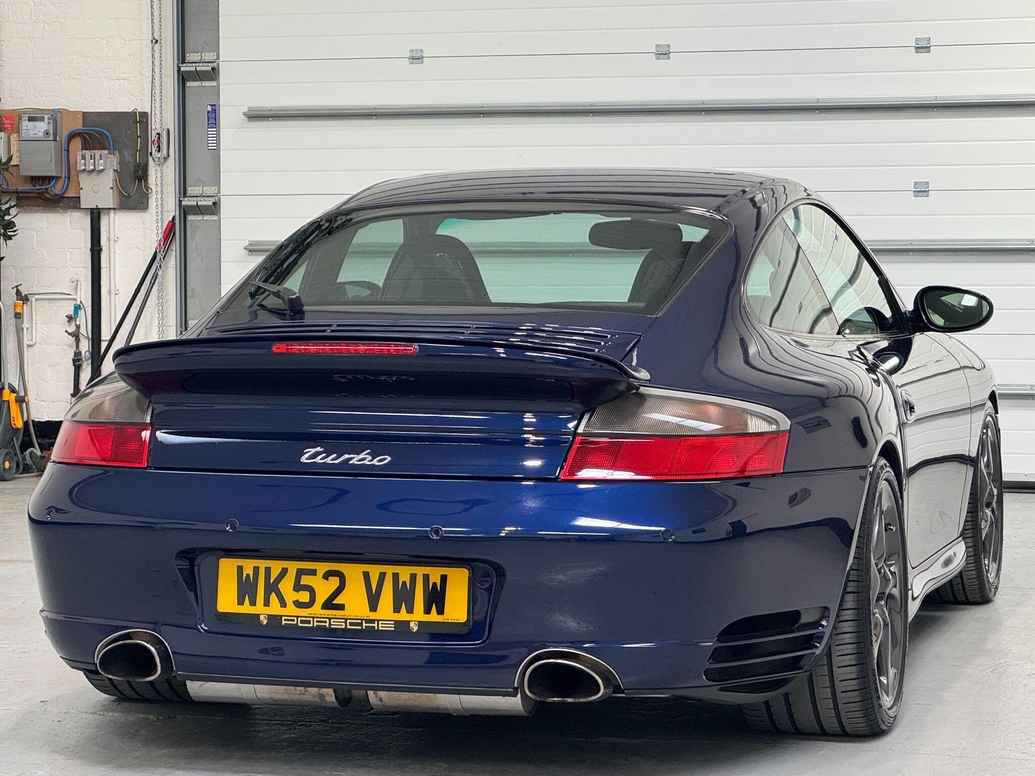 Porsche 911 - Image 12