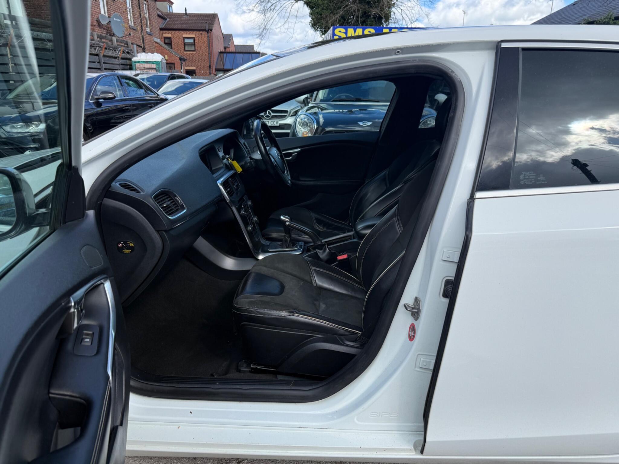 Volvo V40 - Image 19