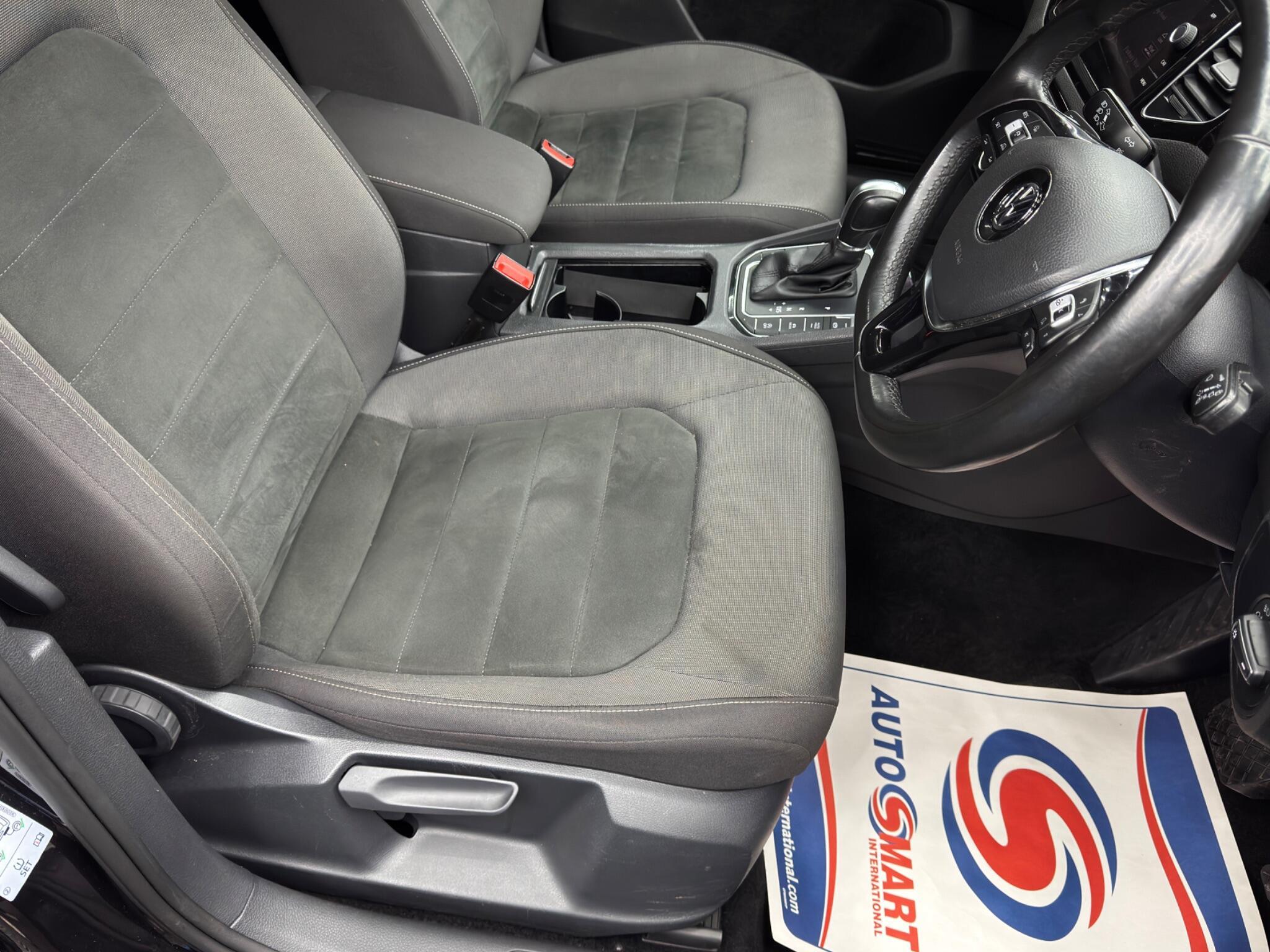 Volkswagen GOLF SV - Image 13