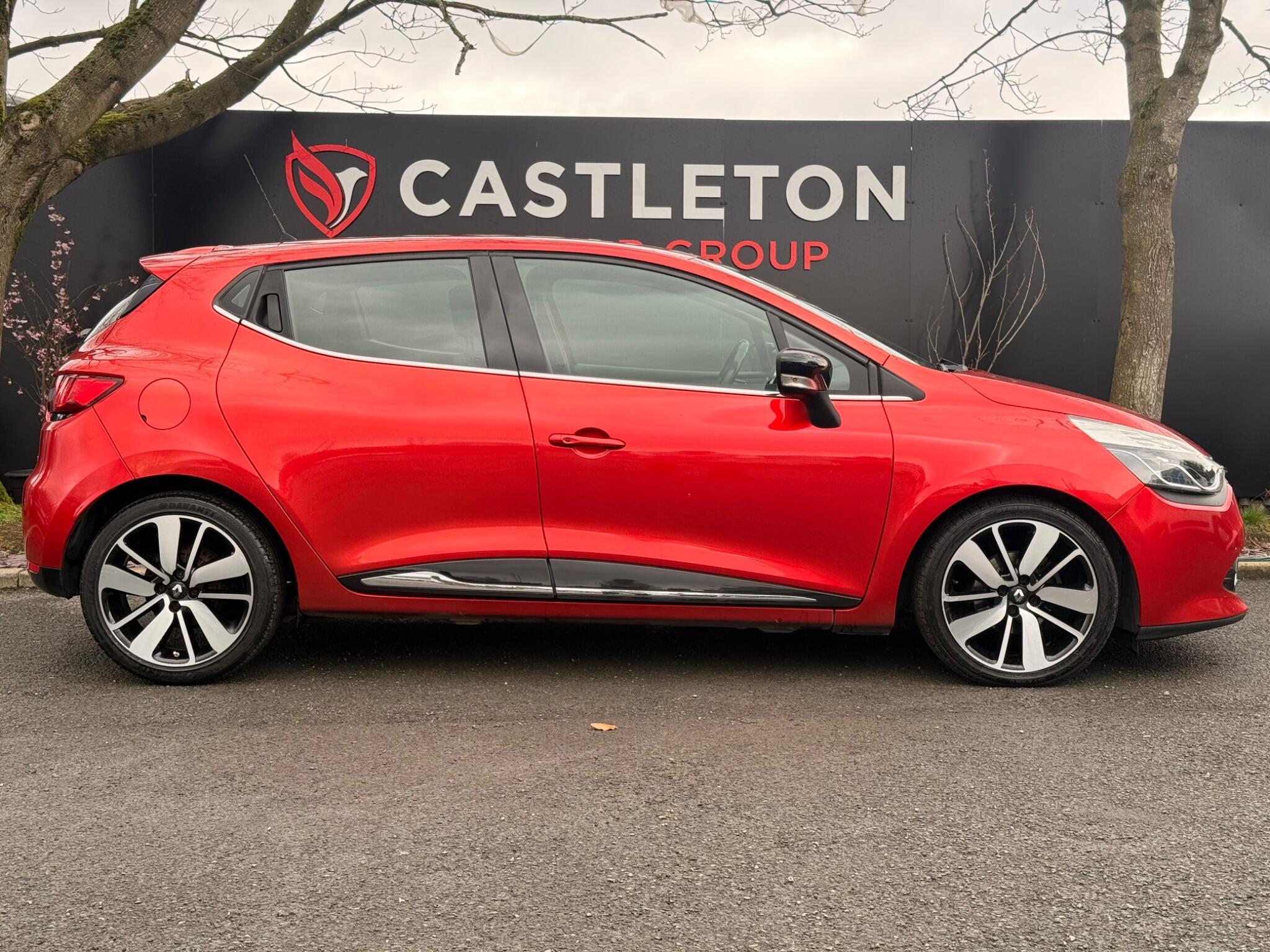 Renault Clio - Image 16