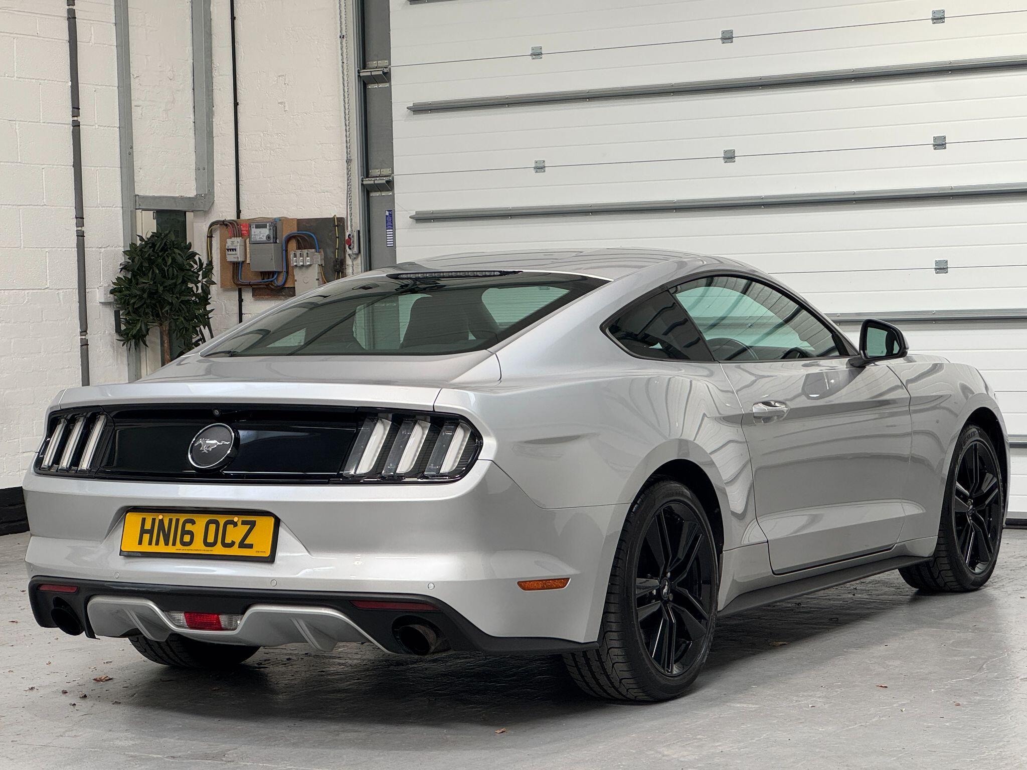 Ford Mustang - Image 11