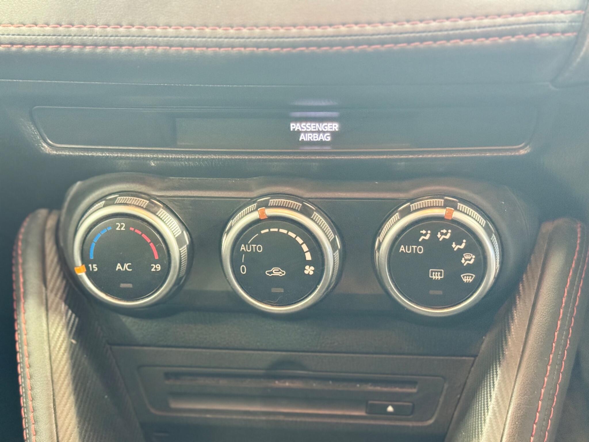 Mazda MAZDA2 - Image 16