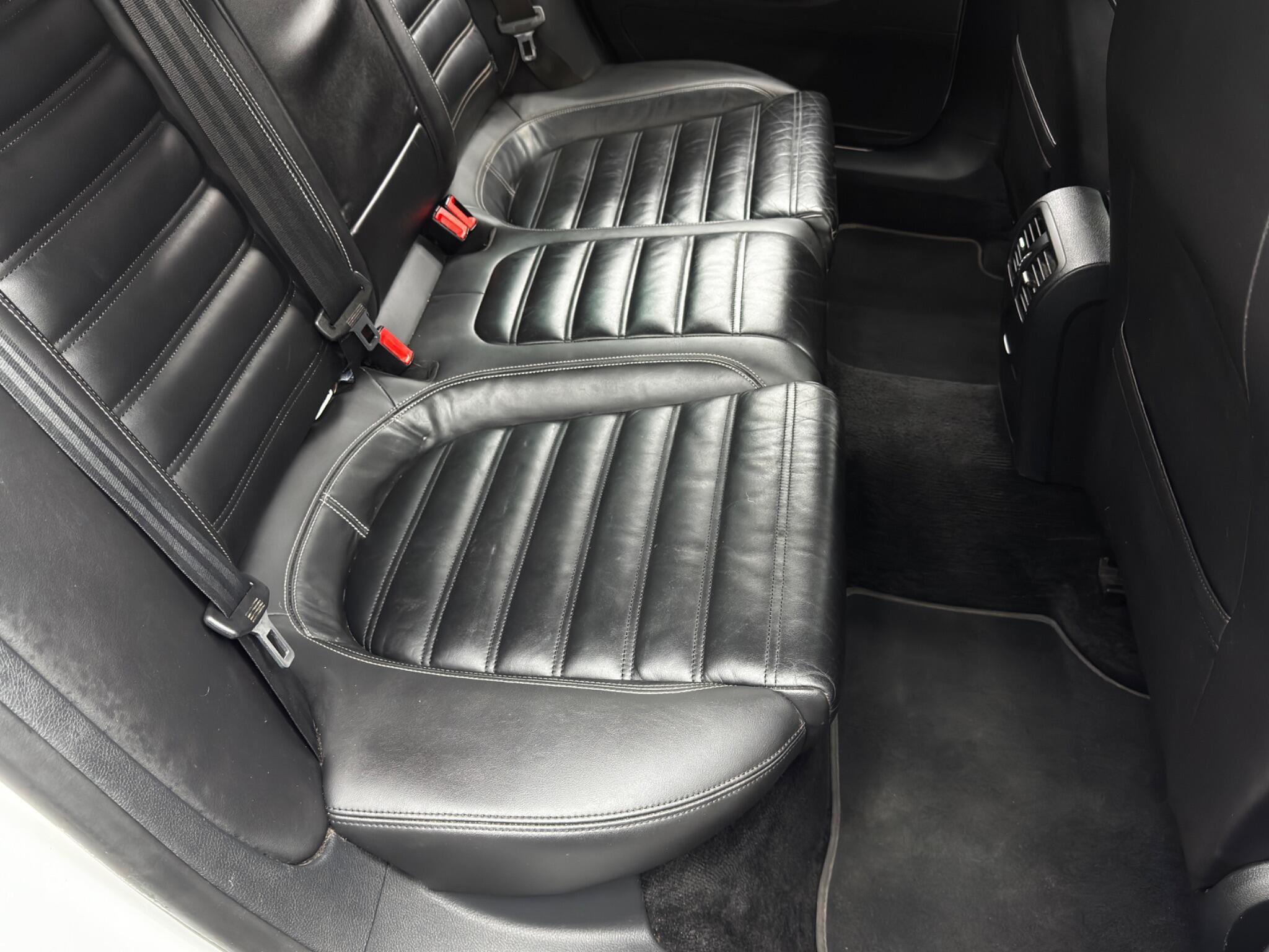 Volkswagen CC - Image 16