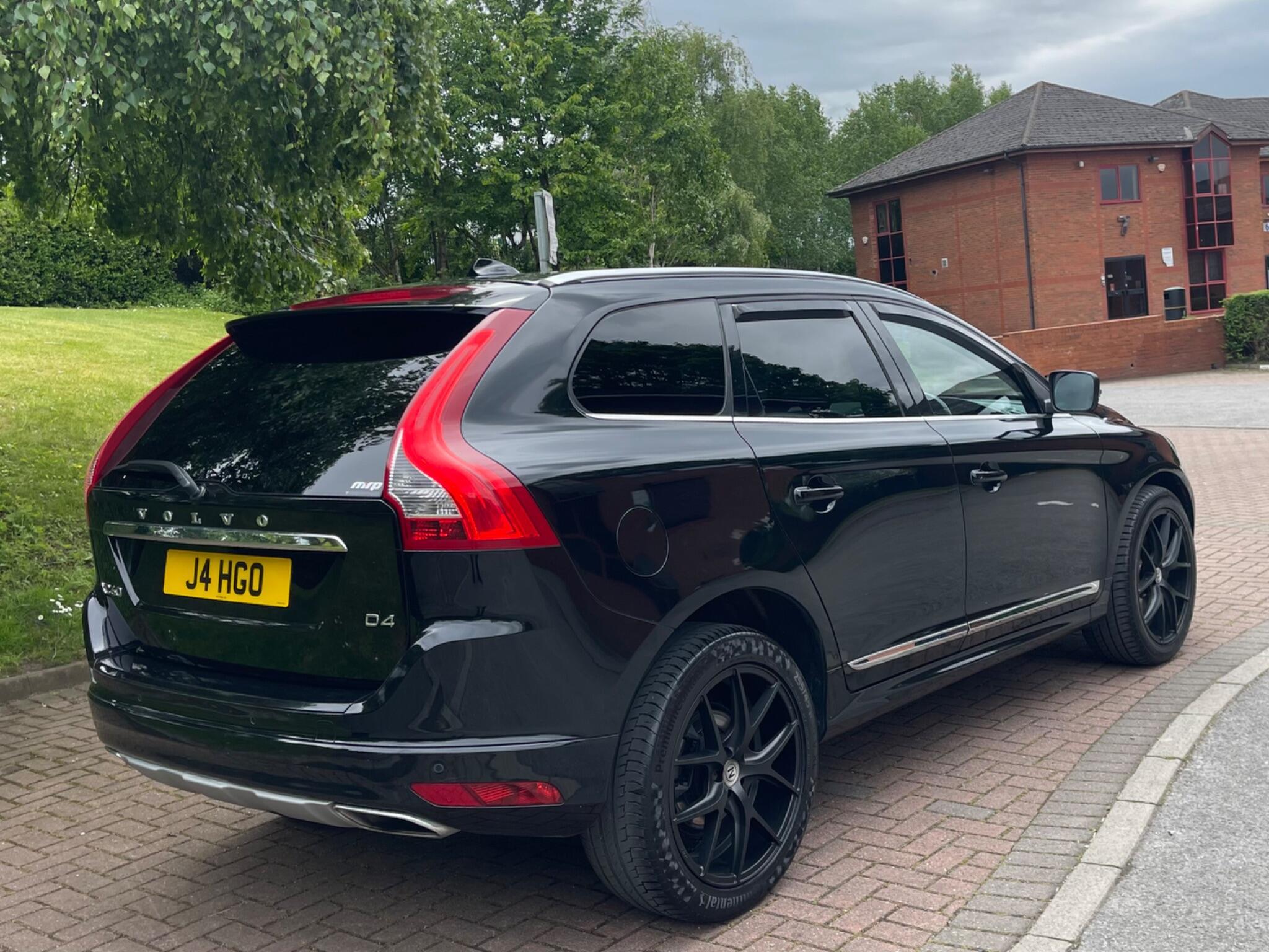 Volvo XC60 - Image 17