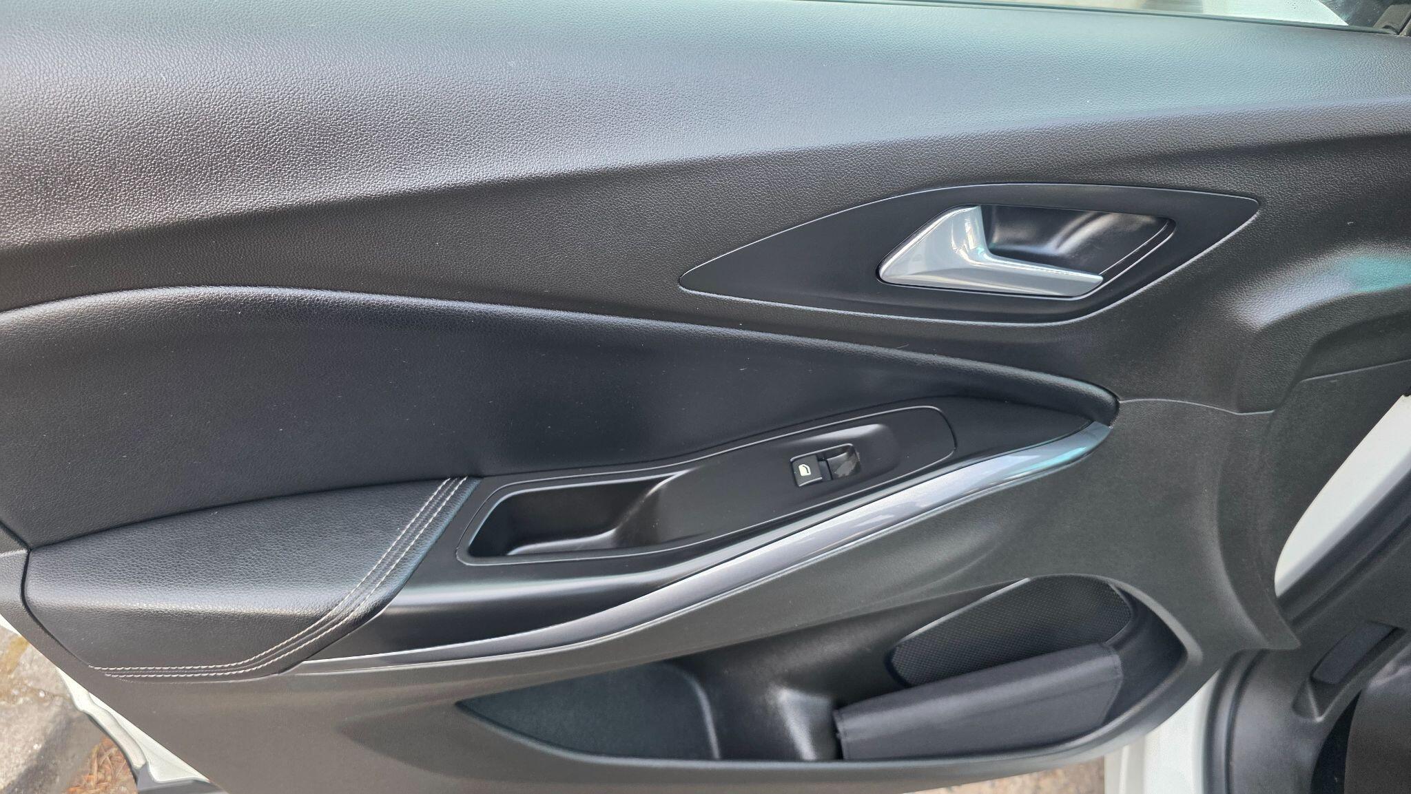 Vauxhall Grandland X - Image 45