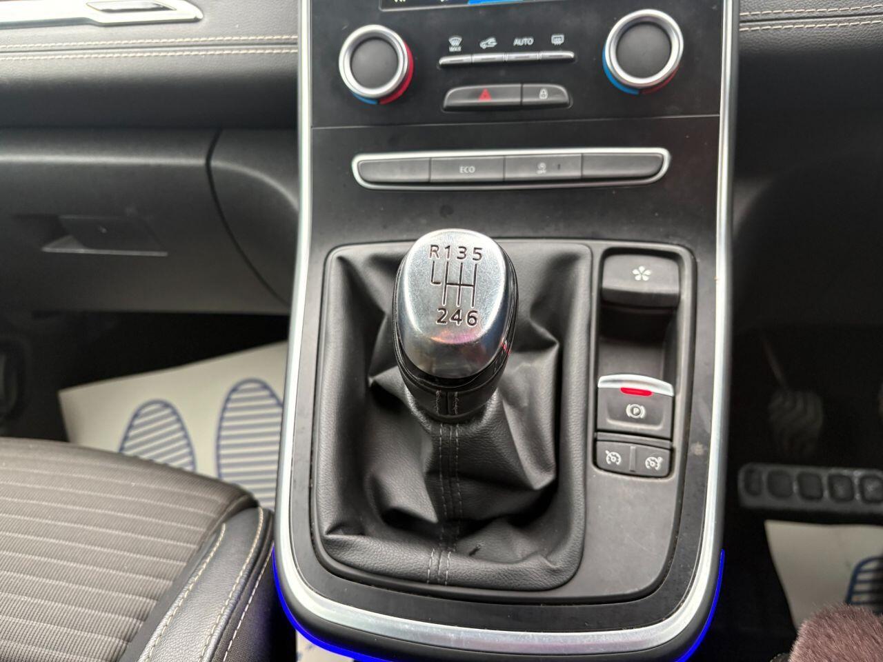 Renault Grand Scenic - Image 15