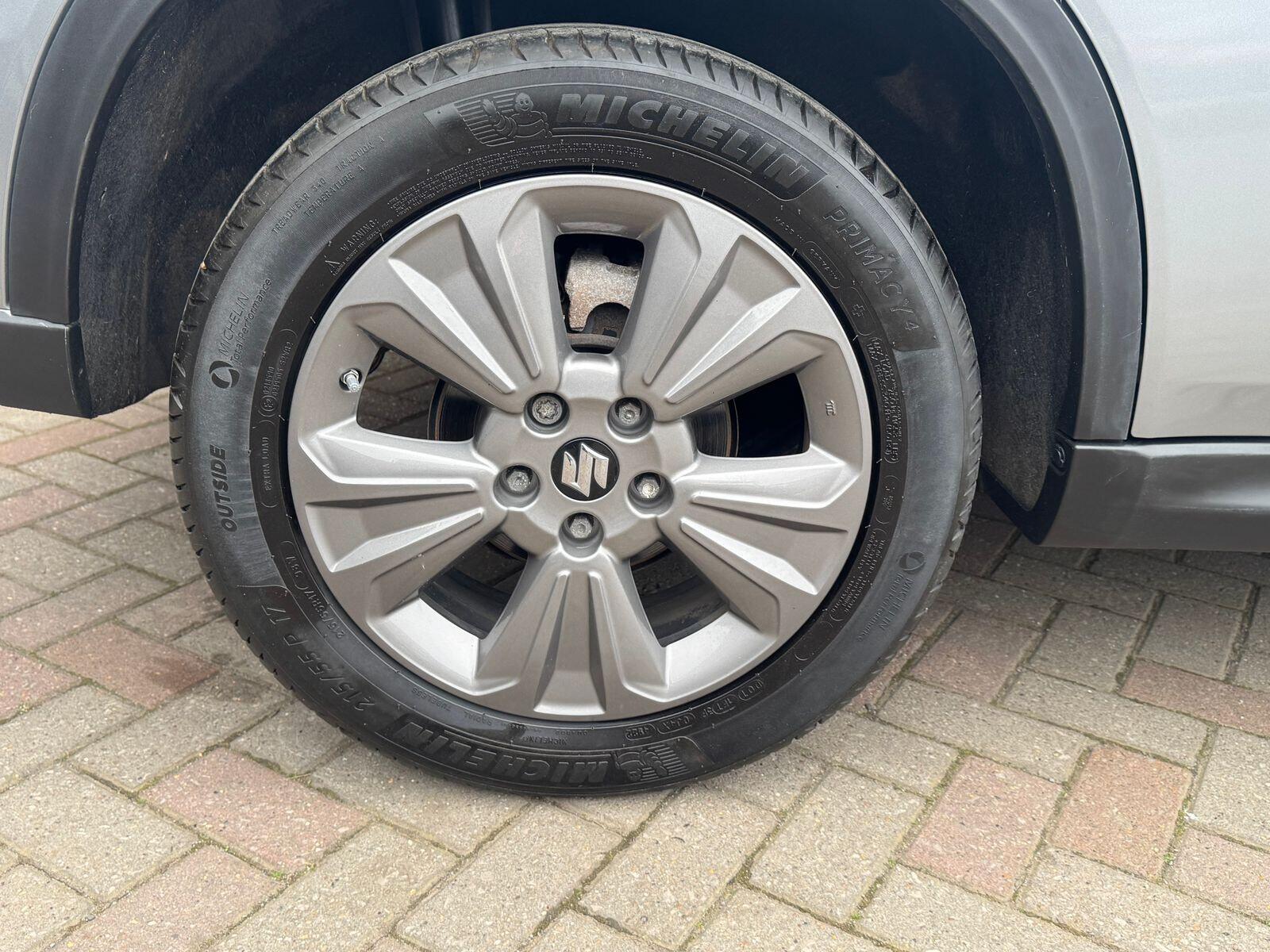 Suzuki Vitara - Image 19