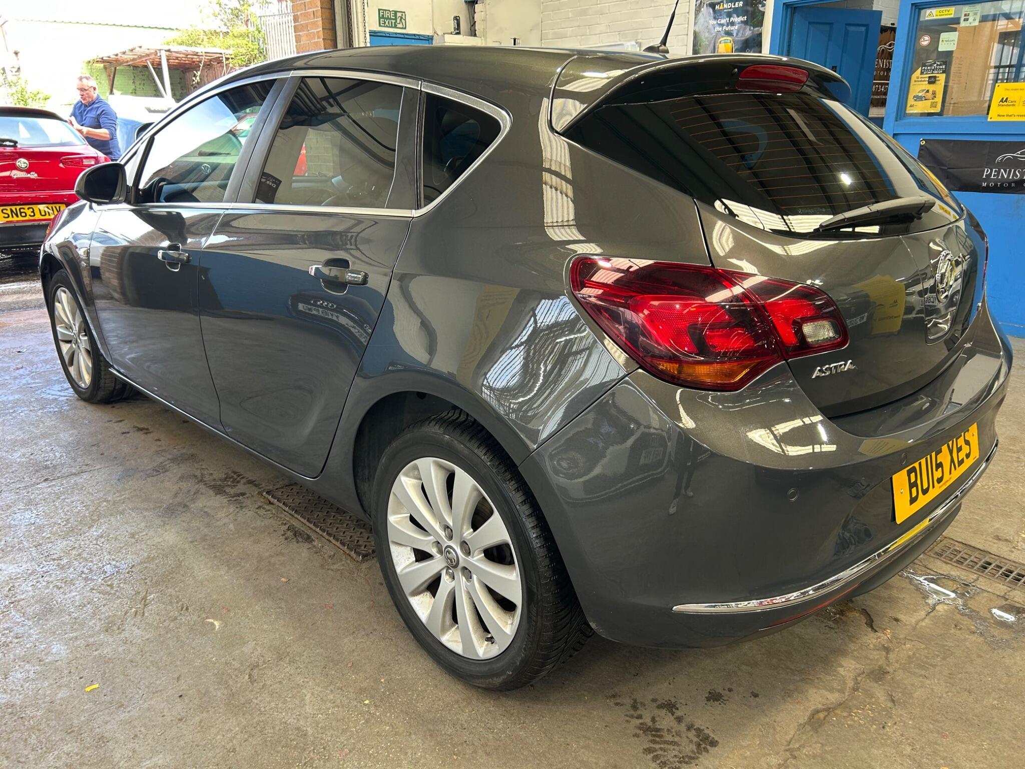 Vauxhall Astra - Image 4