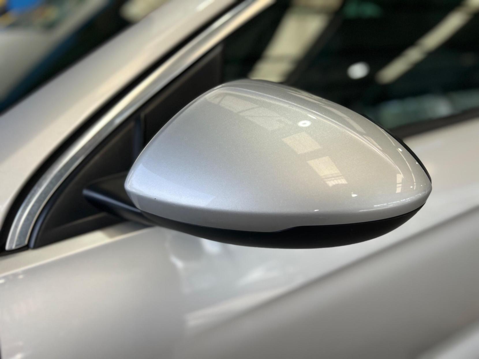 Vauxhall Insignia - Image 8