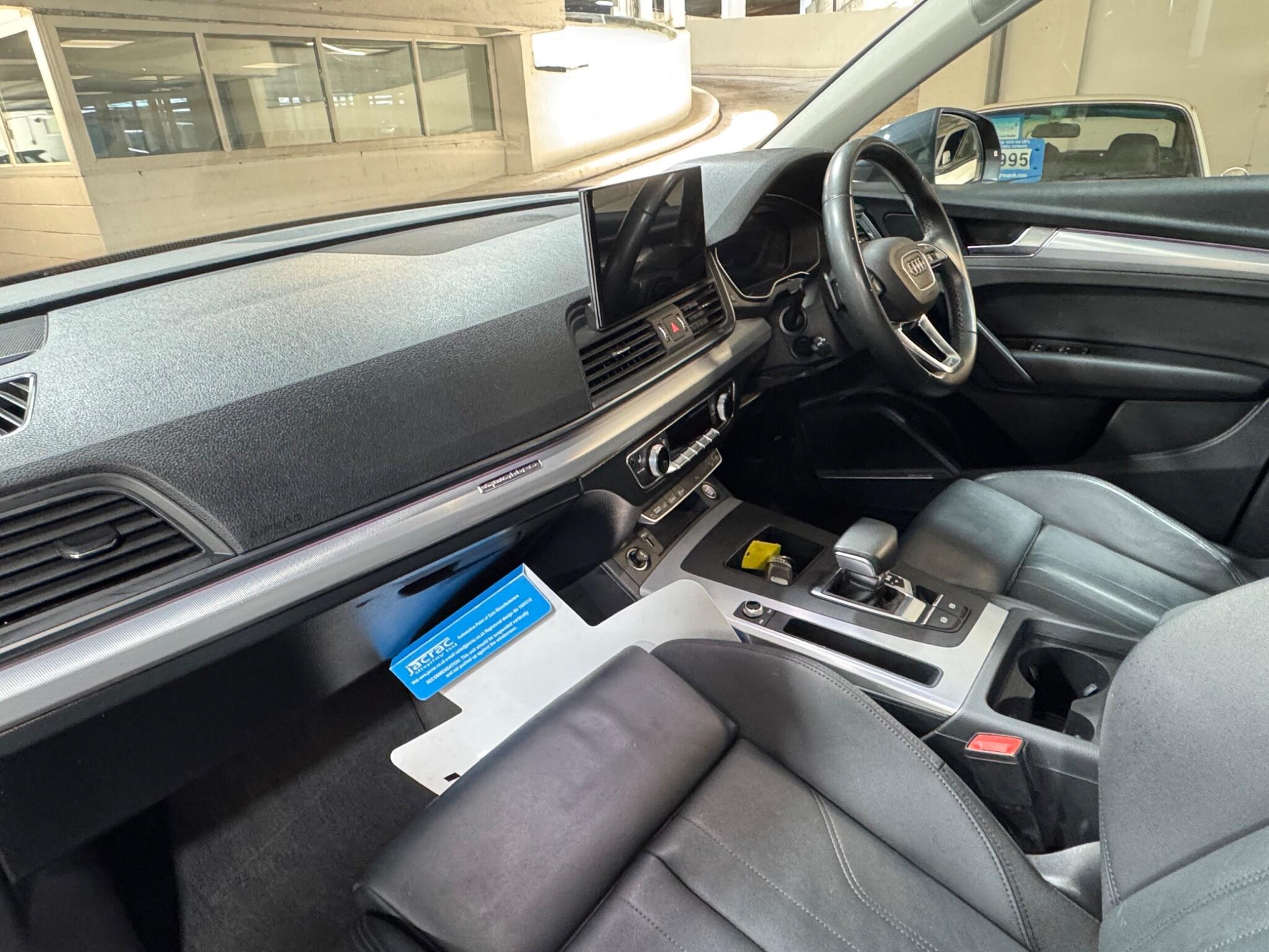 Audi Q5 - Image 11