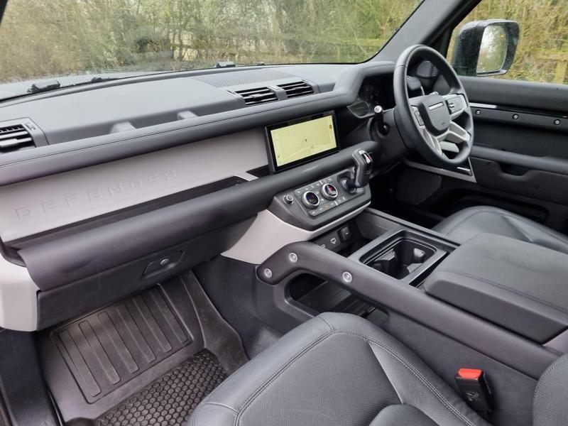 Land Rover Defender 90 - Image 10