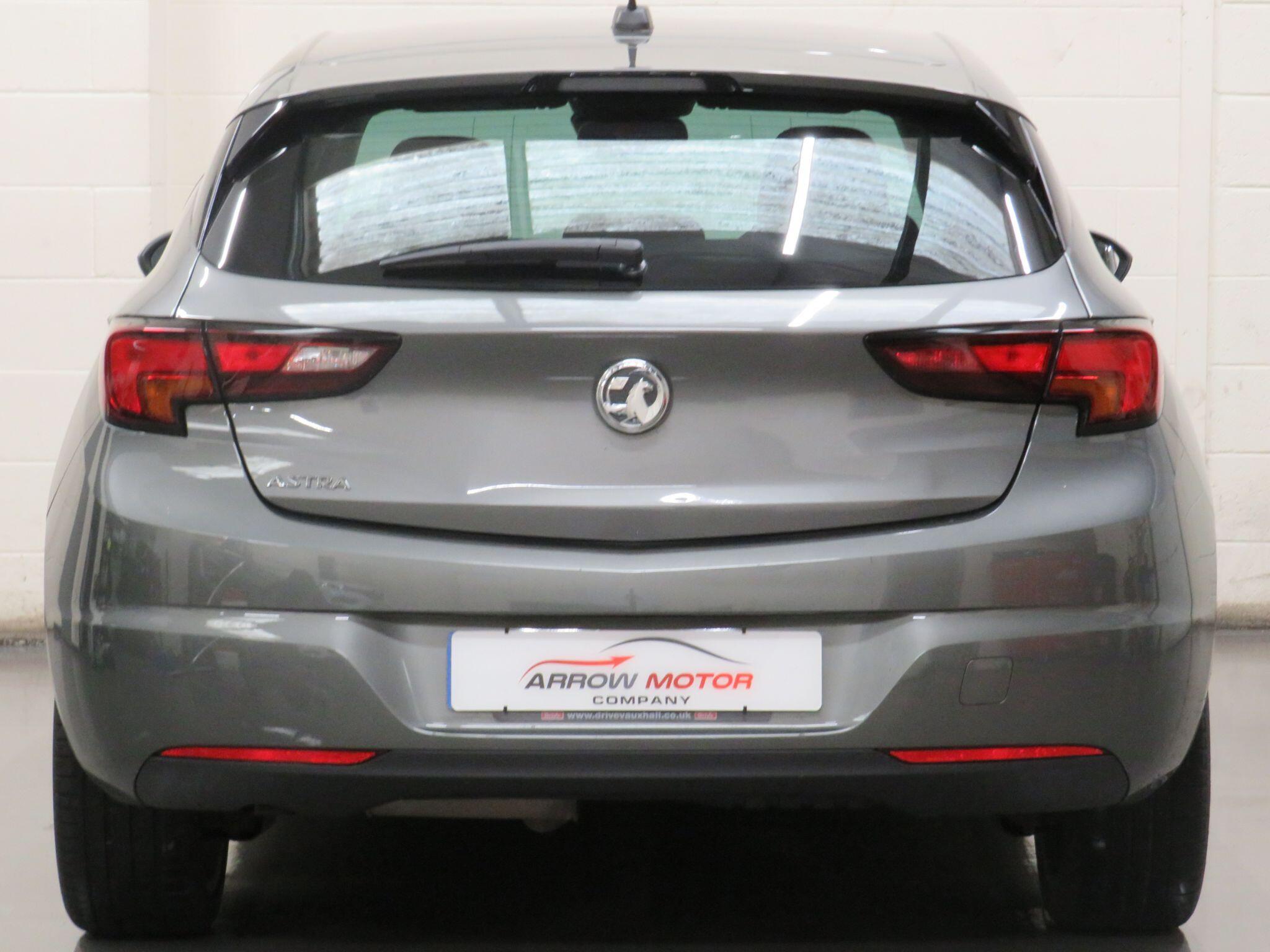 Vauxhall Astra - Image 4