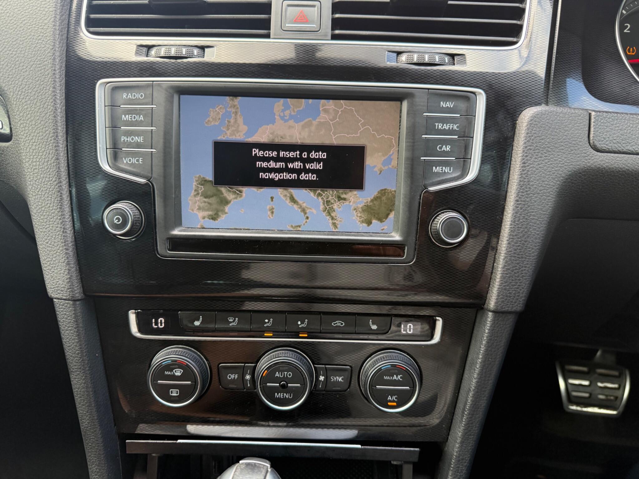 Volkswagen Golf - Image 12