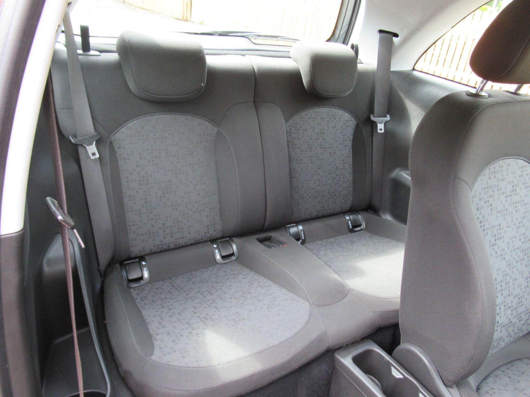 Vauxhall ADAM - Image 17