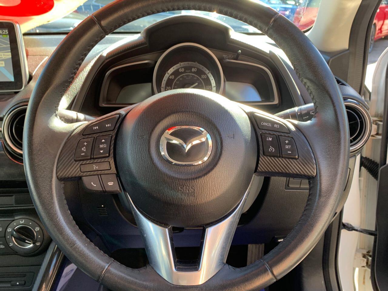 Mazda MAZDA2 - Image 13