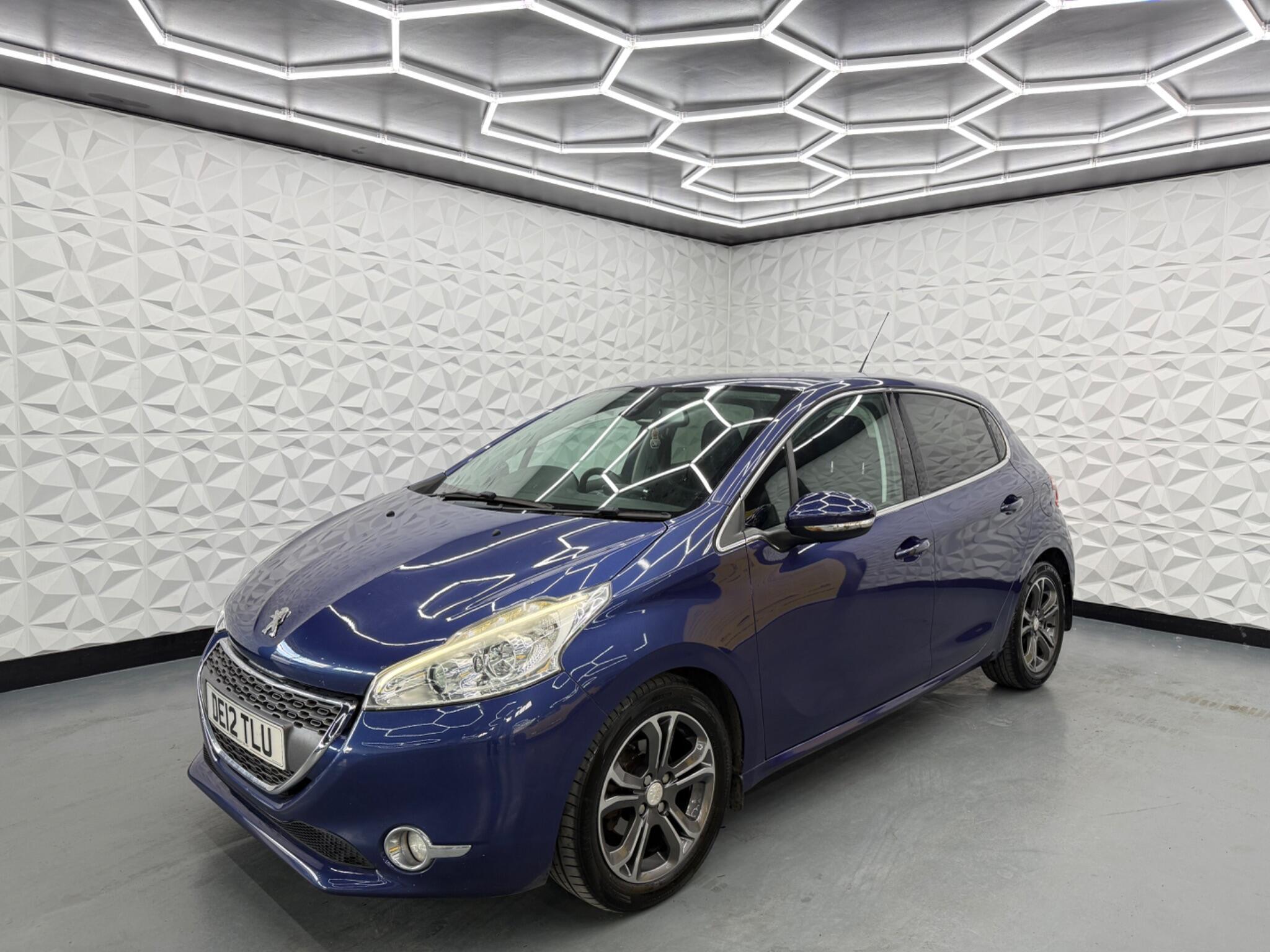 Peugeot 208 - Image 6