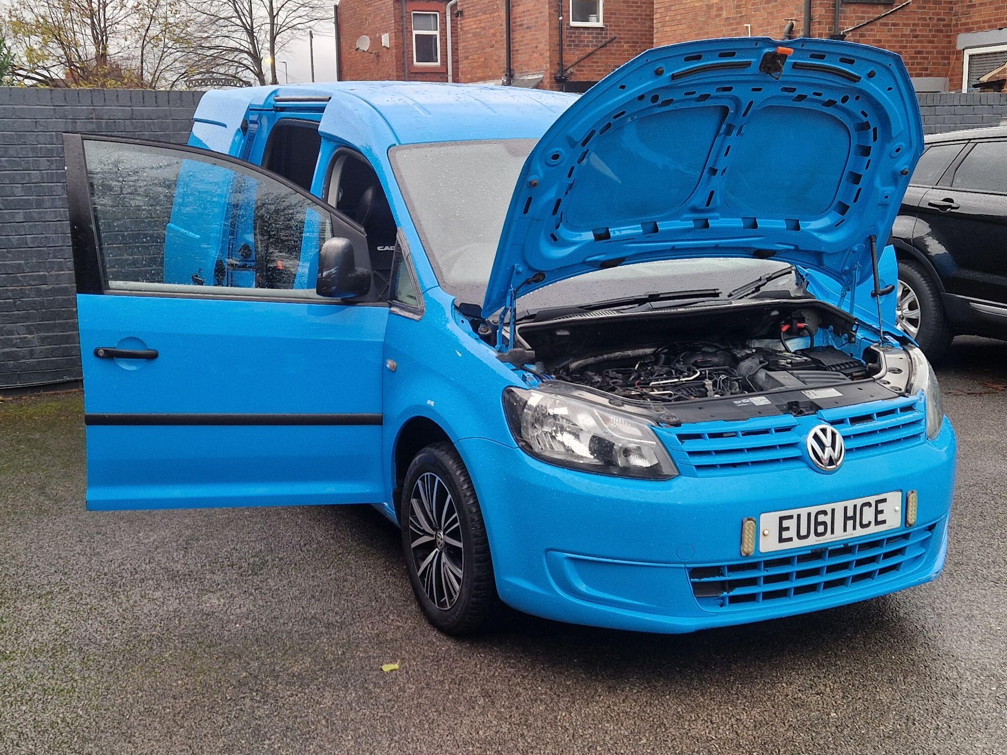 Volkswagen Caddy Maxi - Image 12