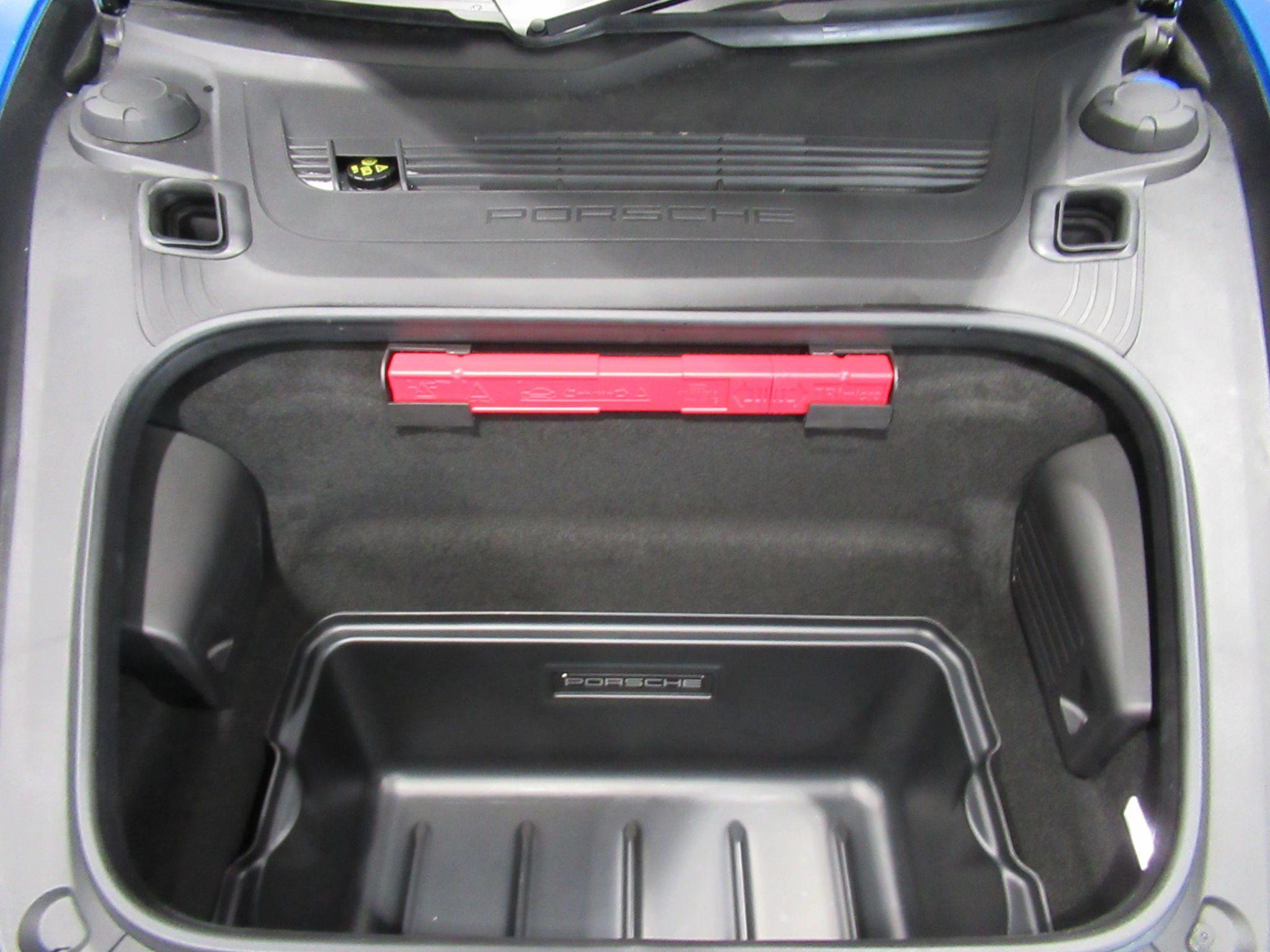 Porsche 718 Cayman - Image 45