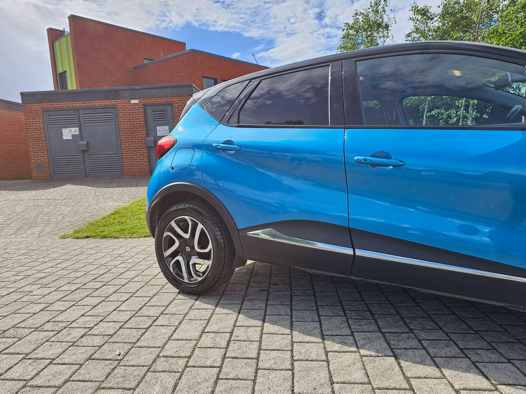 Renault Captur - Image 37