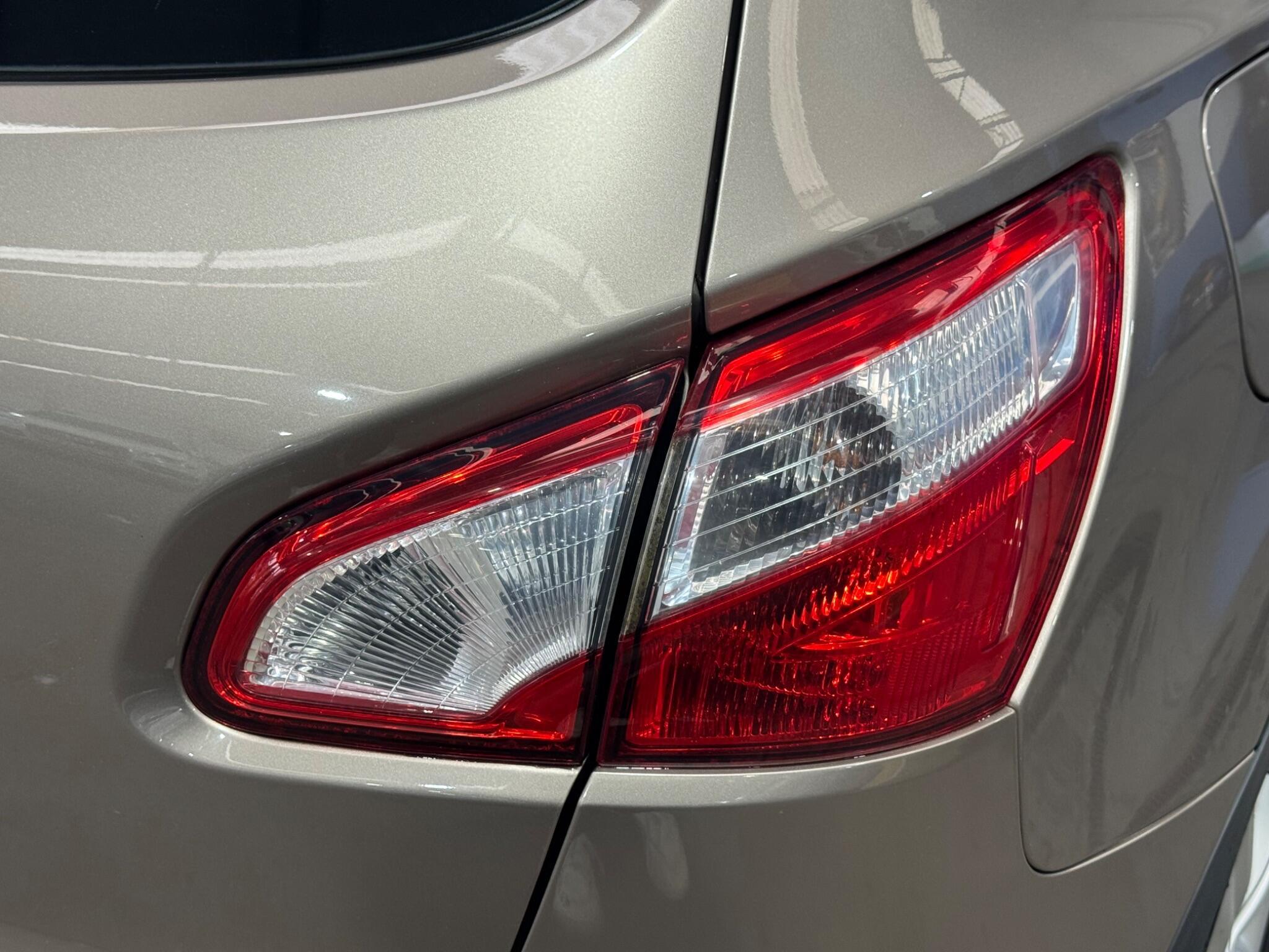 Nissan Qashqai - Image 12