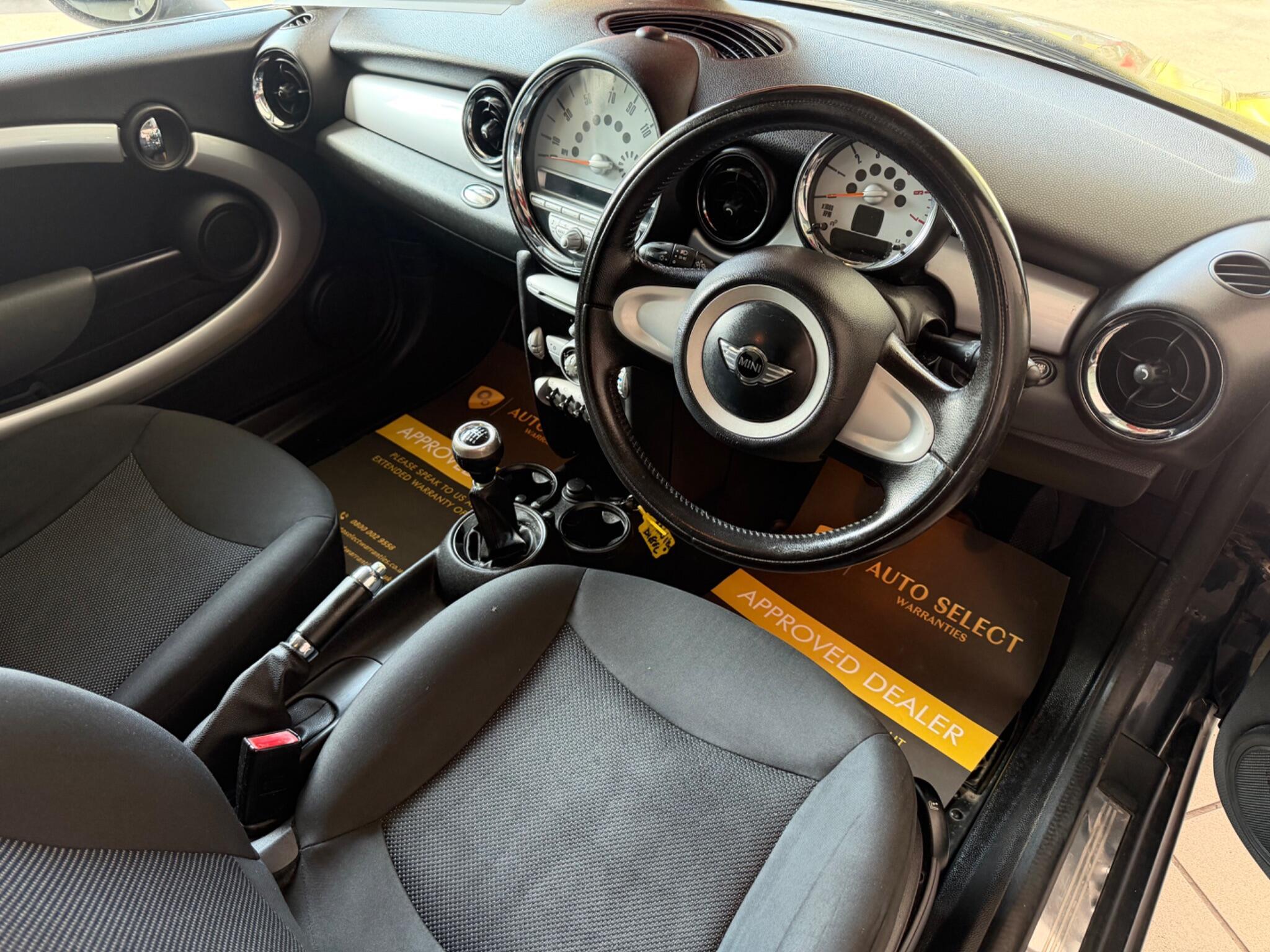 MINI Hatch - Image 14