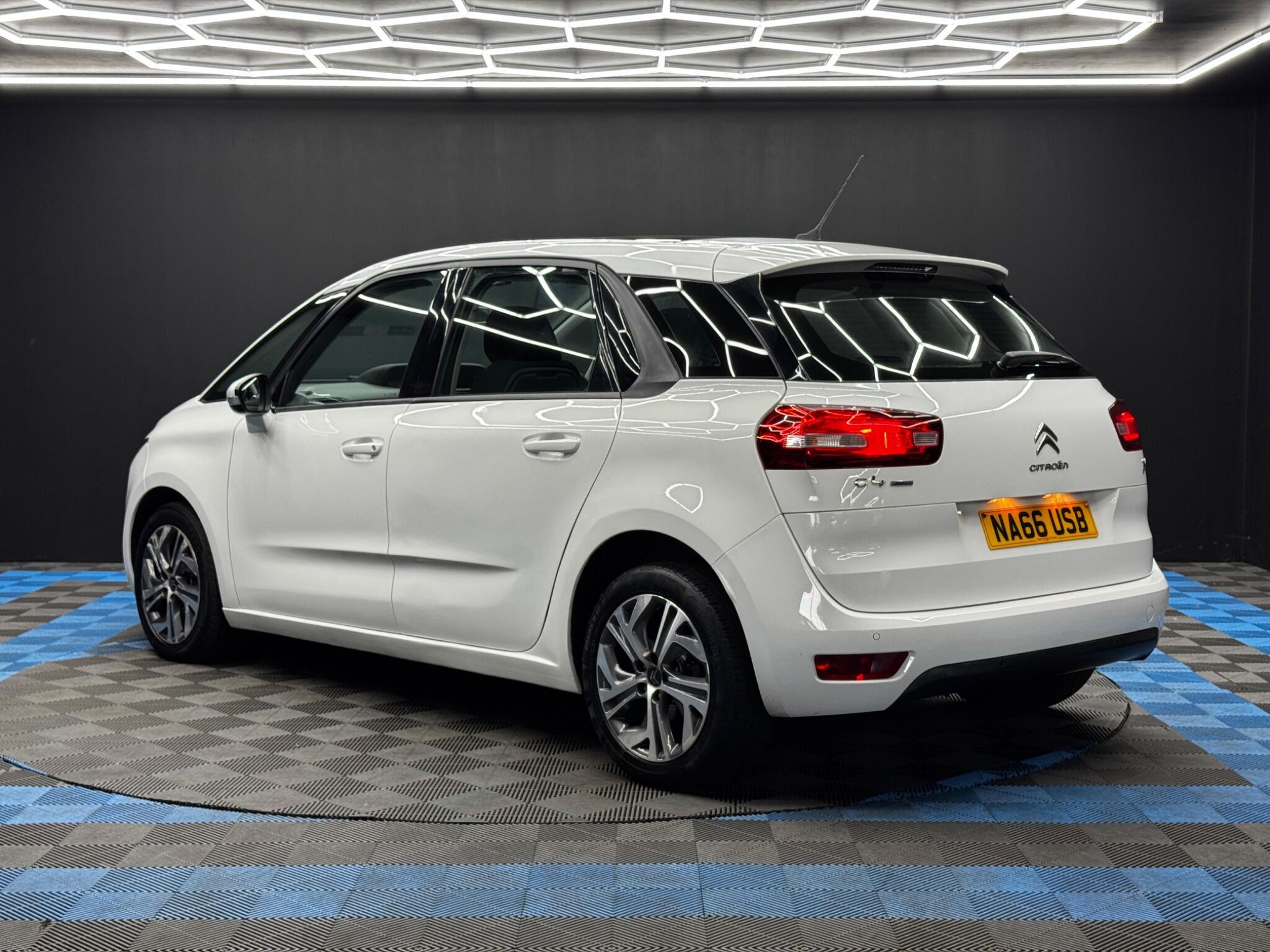 Citroen C4 Picasso - Image 7
