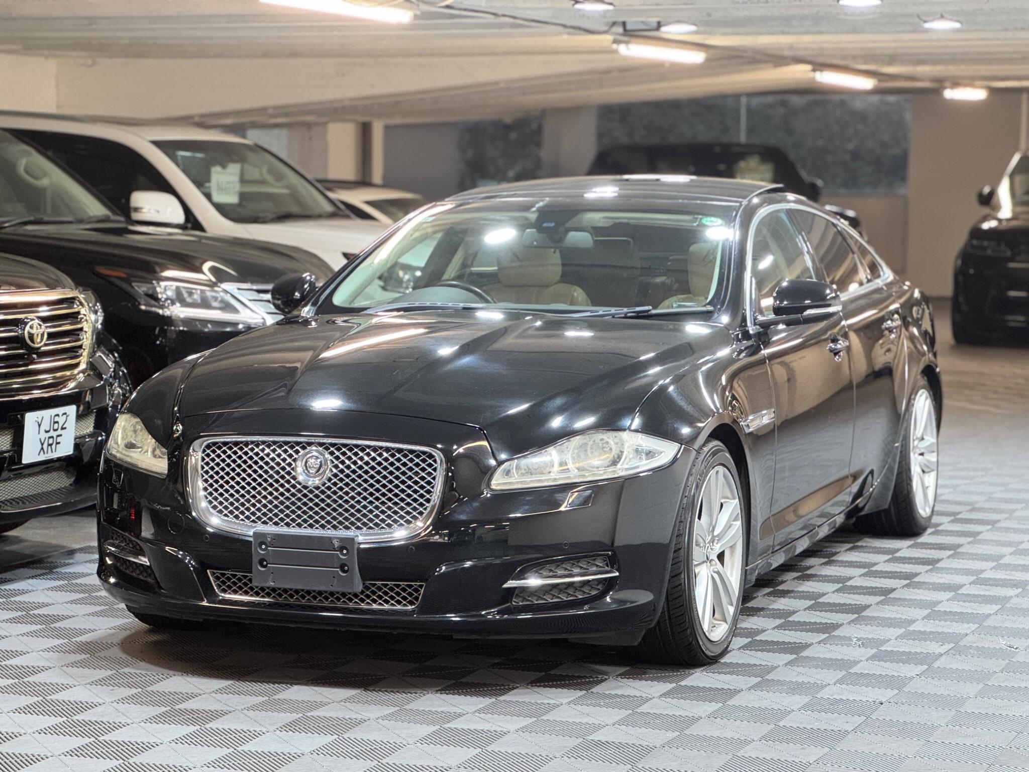 Jaguar XJ - Image 6