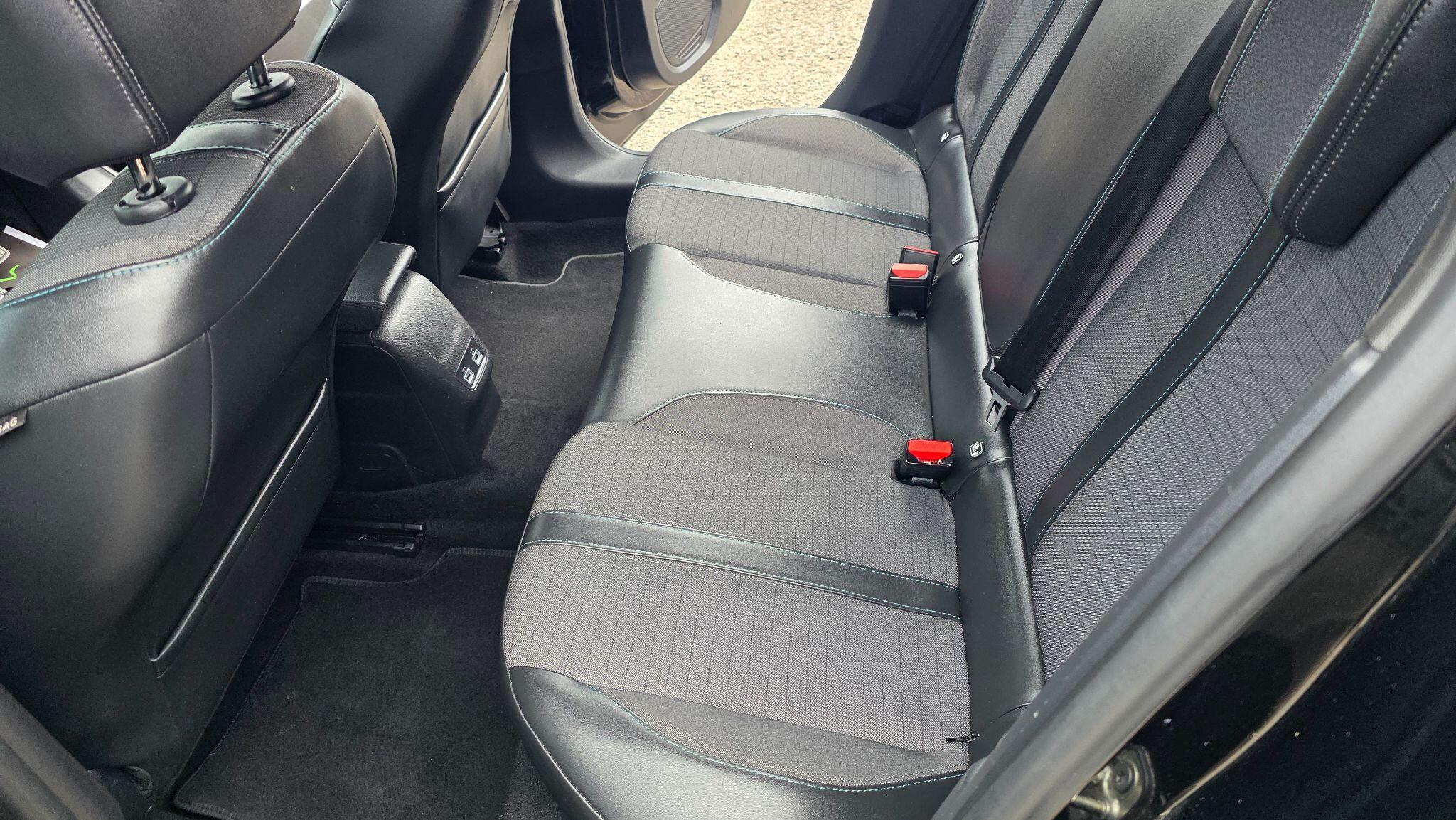 Peugeot 208 - Image 43