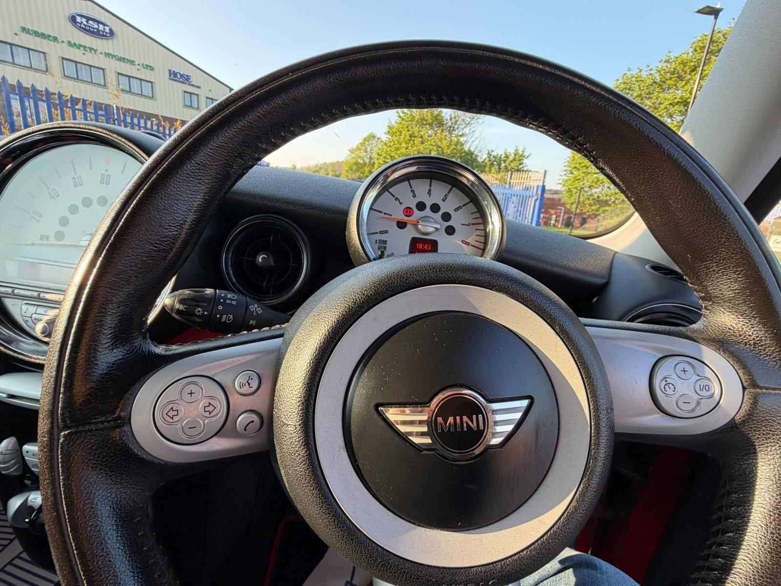 MINI Hatch - Image 30