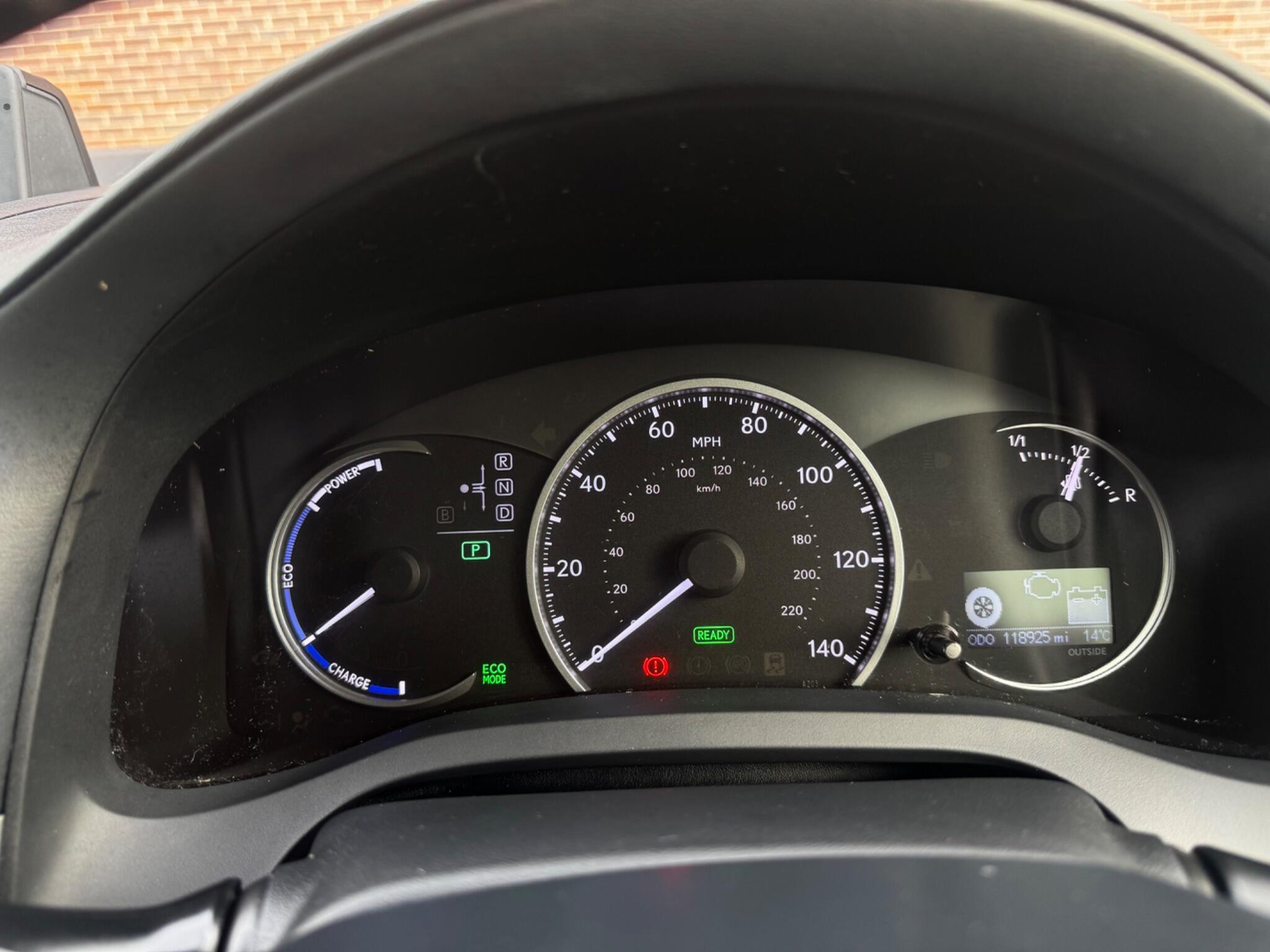 Lexus CT - Image 10