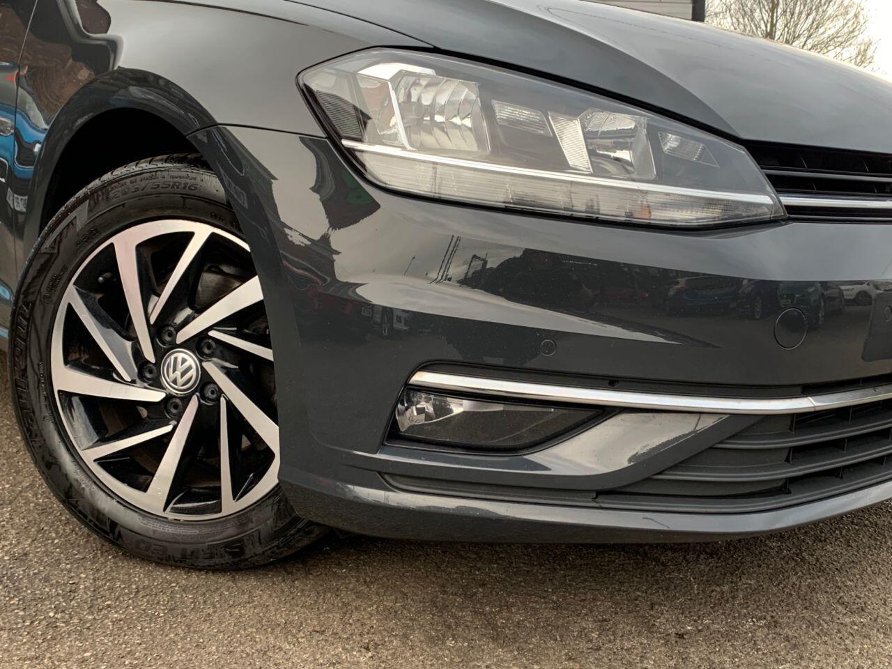 Volkswagen Golf - Image 14