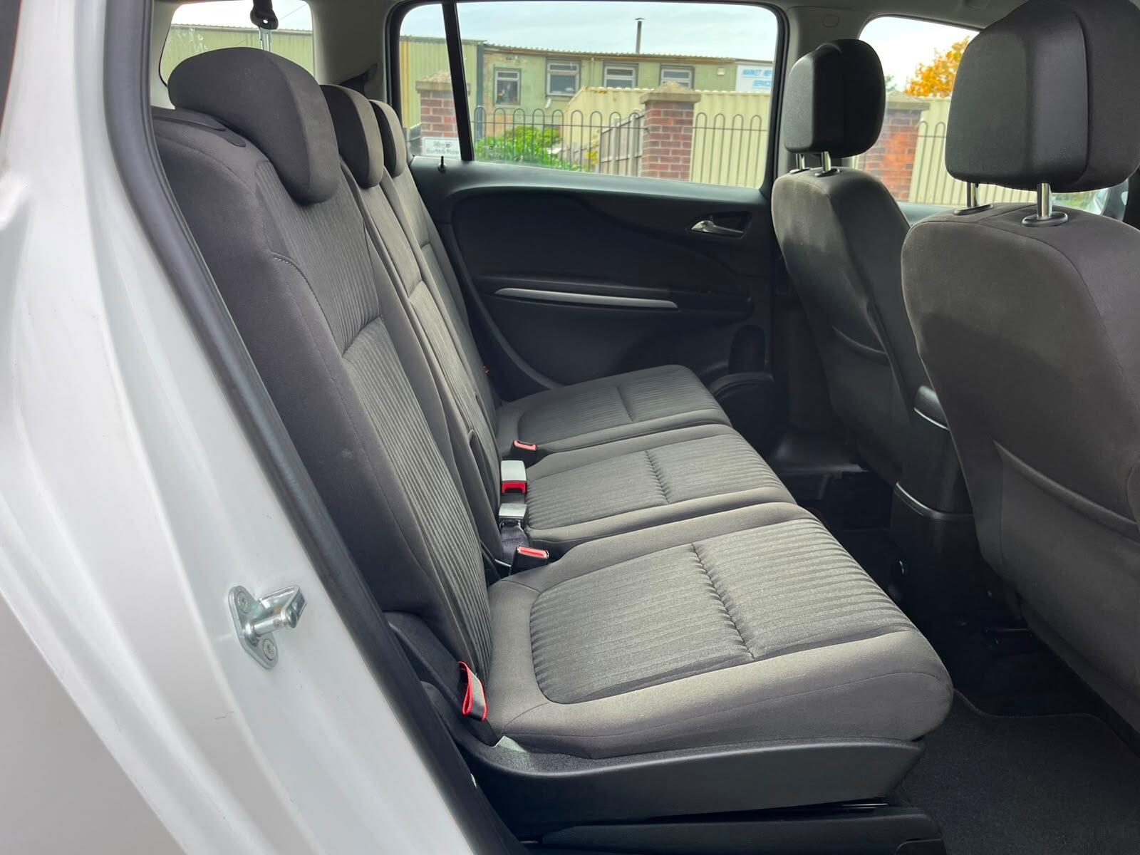 Vauxhall Zafira Tourer - Image 15