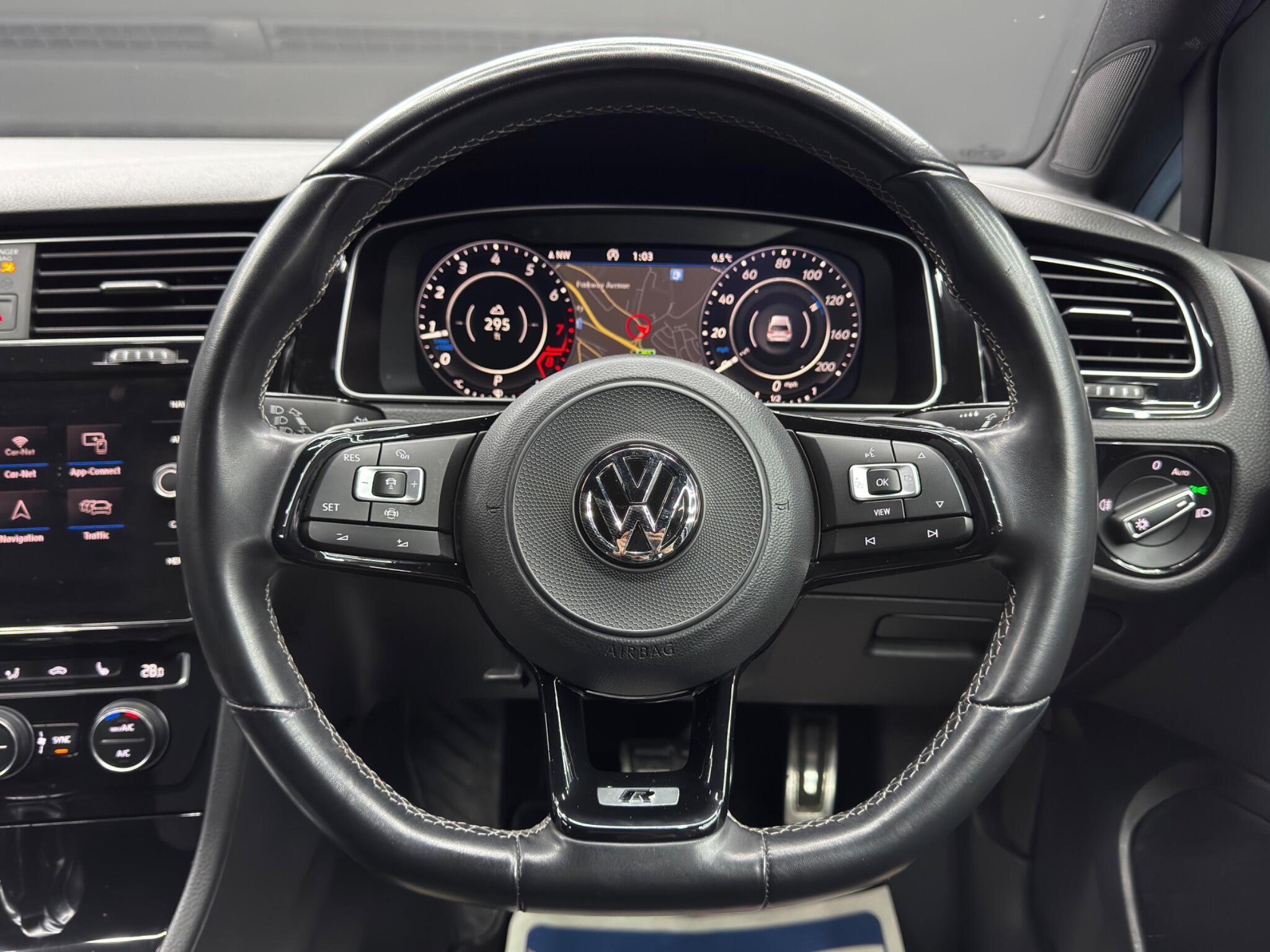 Volkswagen Golf - Image 19