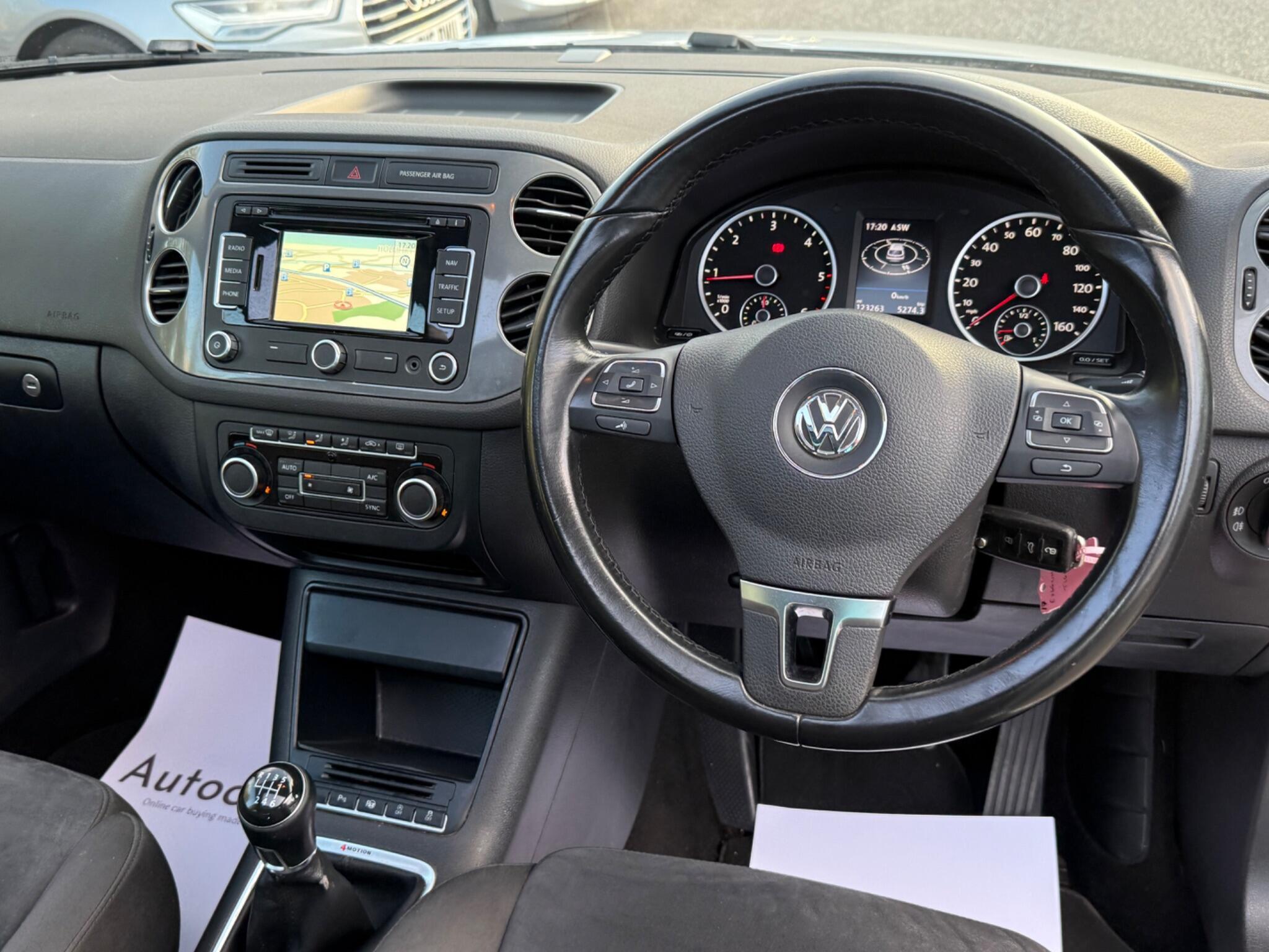 Volkswagen Tiguan - Image 17