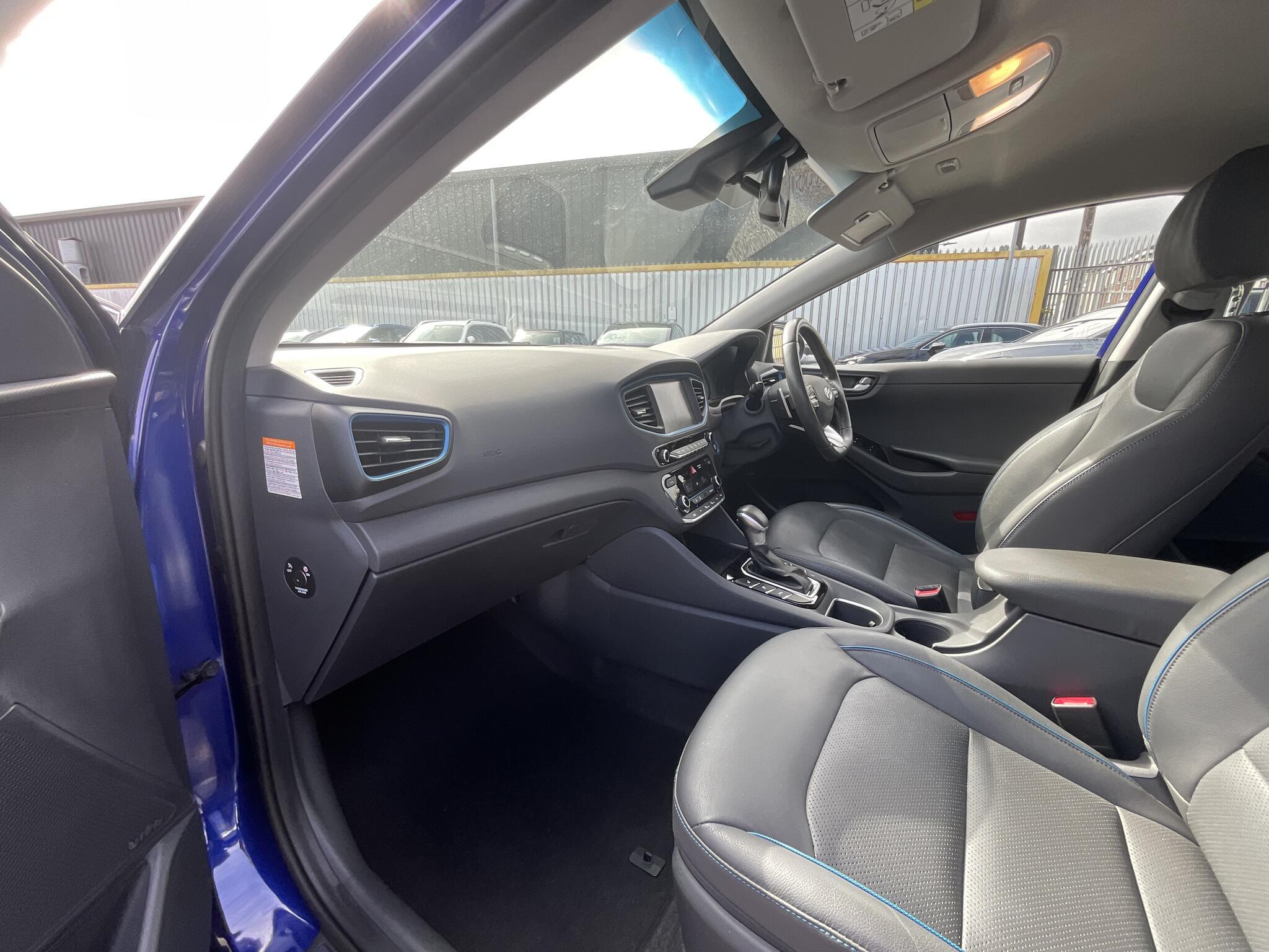 Hyundai Ioniq - Image 16