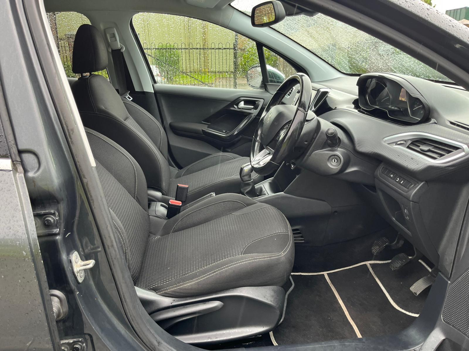 Peugeot 208 - Image 15