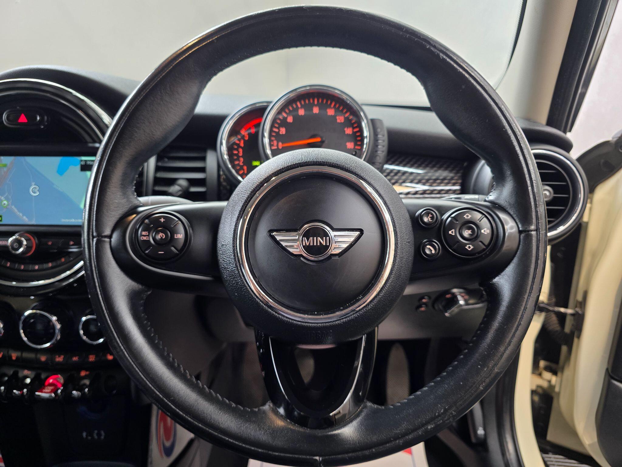 MINI Hatch - Image 22