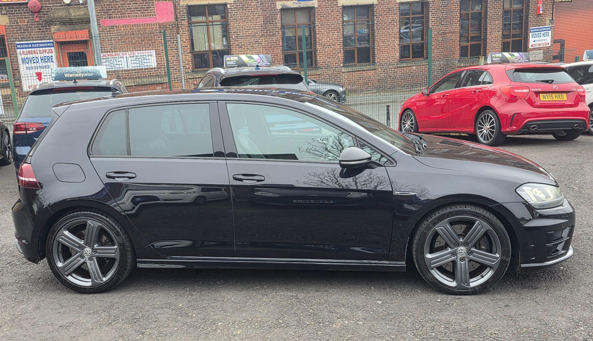 Volkswagen Golf - Image 8