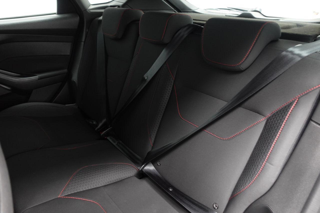 Ford Focus - Image 20