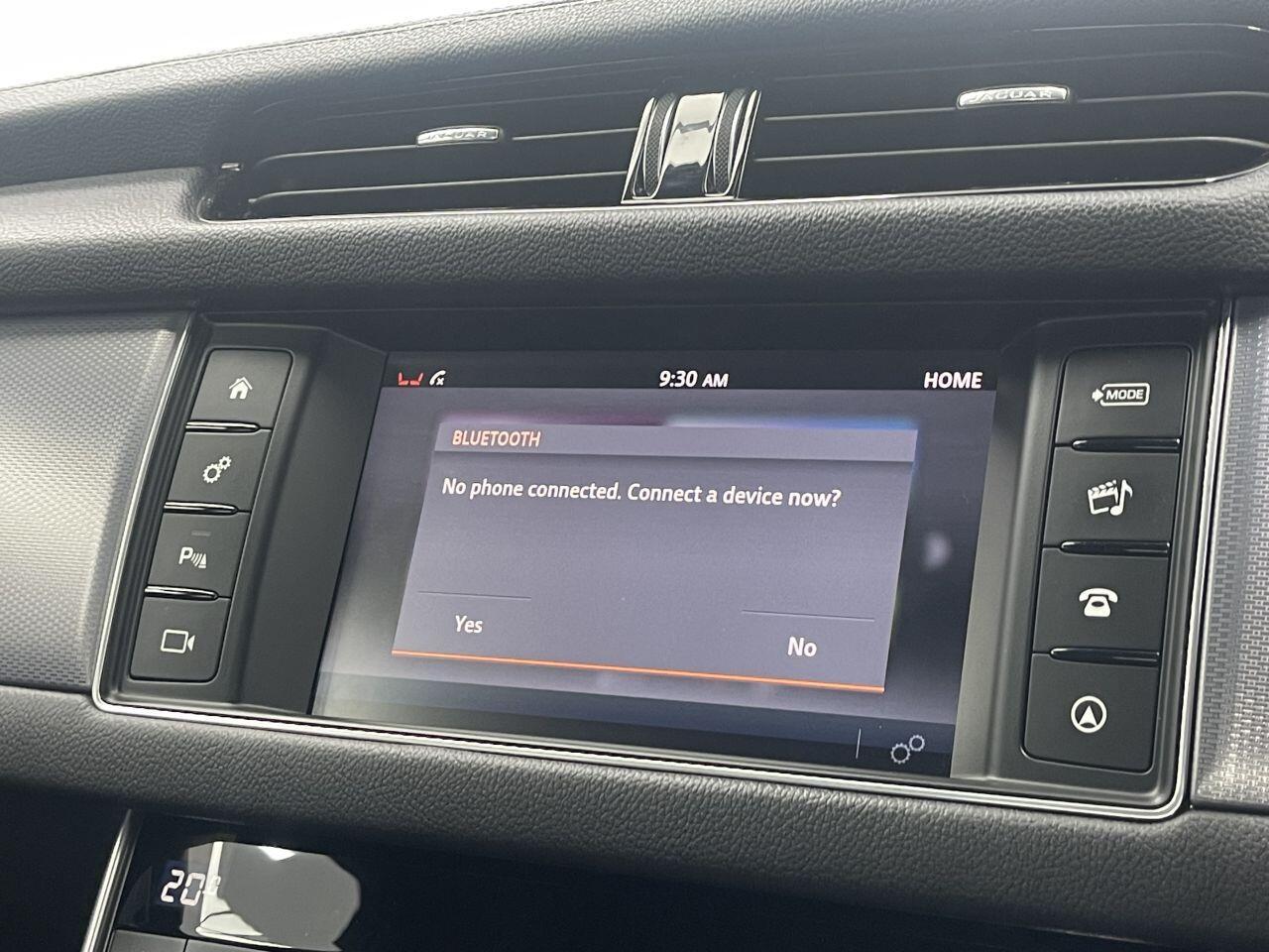 Jaguar XF - Image 31