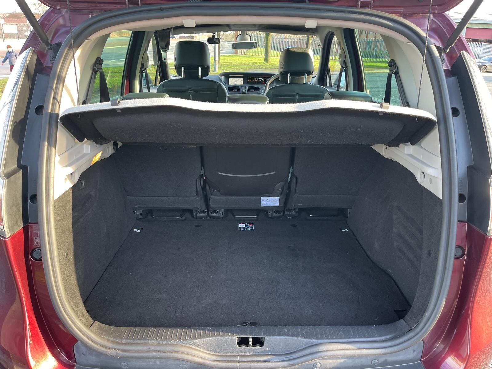 Renault Scenic - Image 37