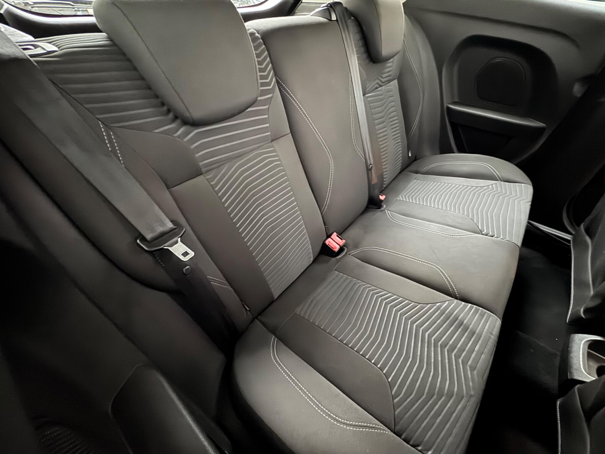 Ford Fiesta - Image 12