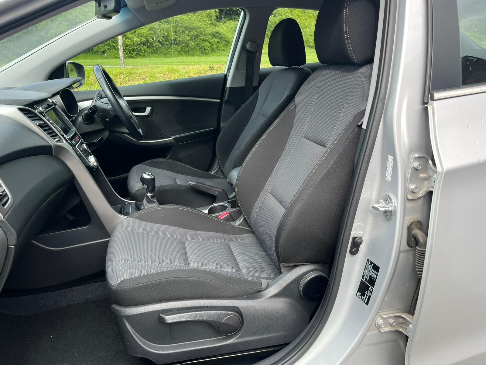 Hyundai i30 - Image 7
