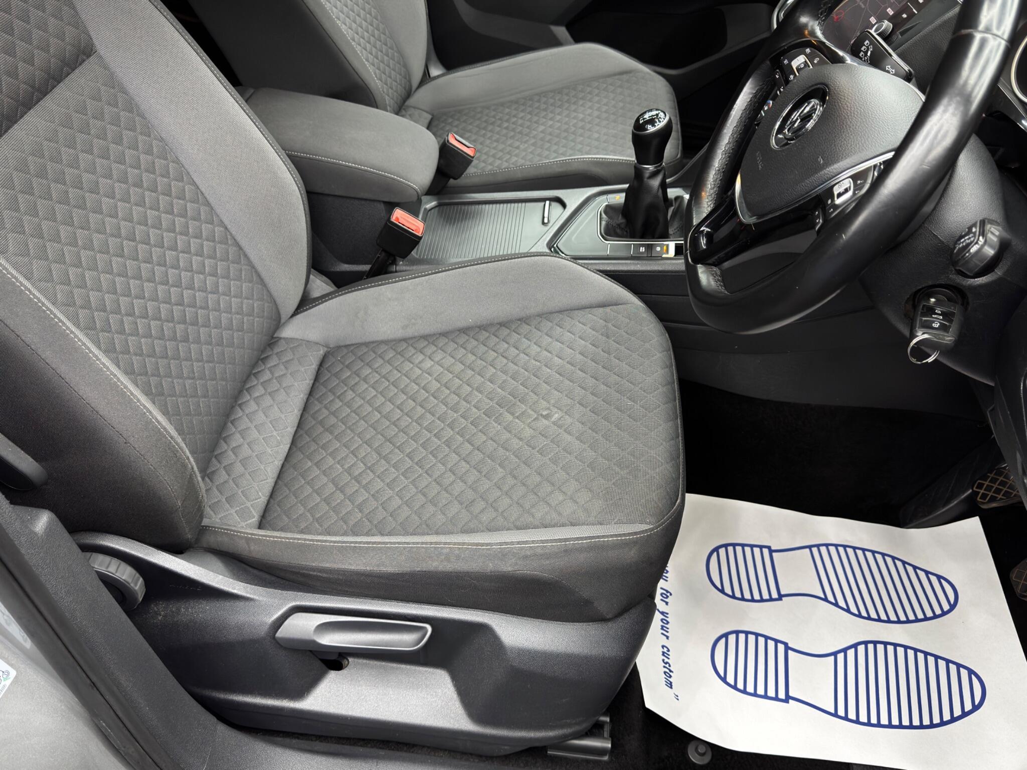 Volkswagen Tiguan - Image 13