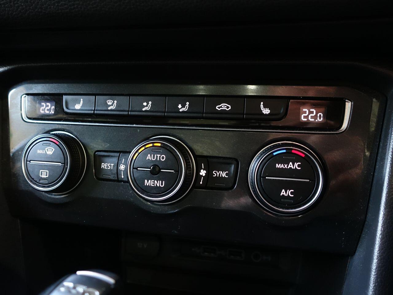 Volkswagen Tiguan - Image 29