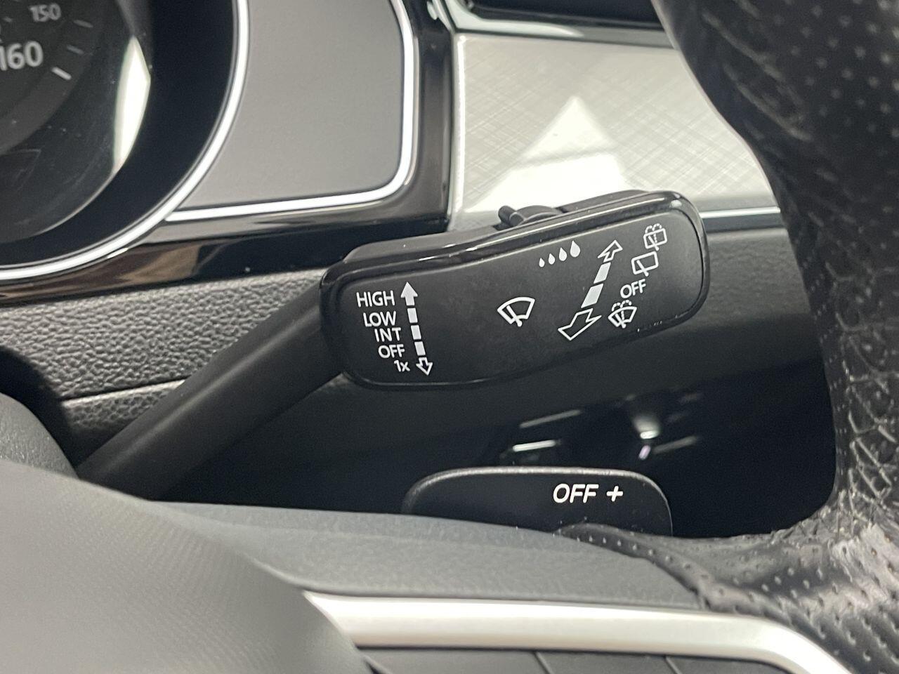 Volkswagen Passat - Image 34