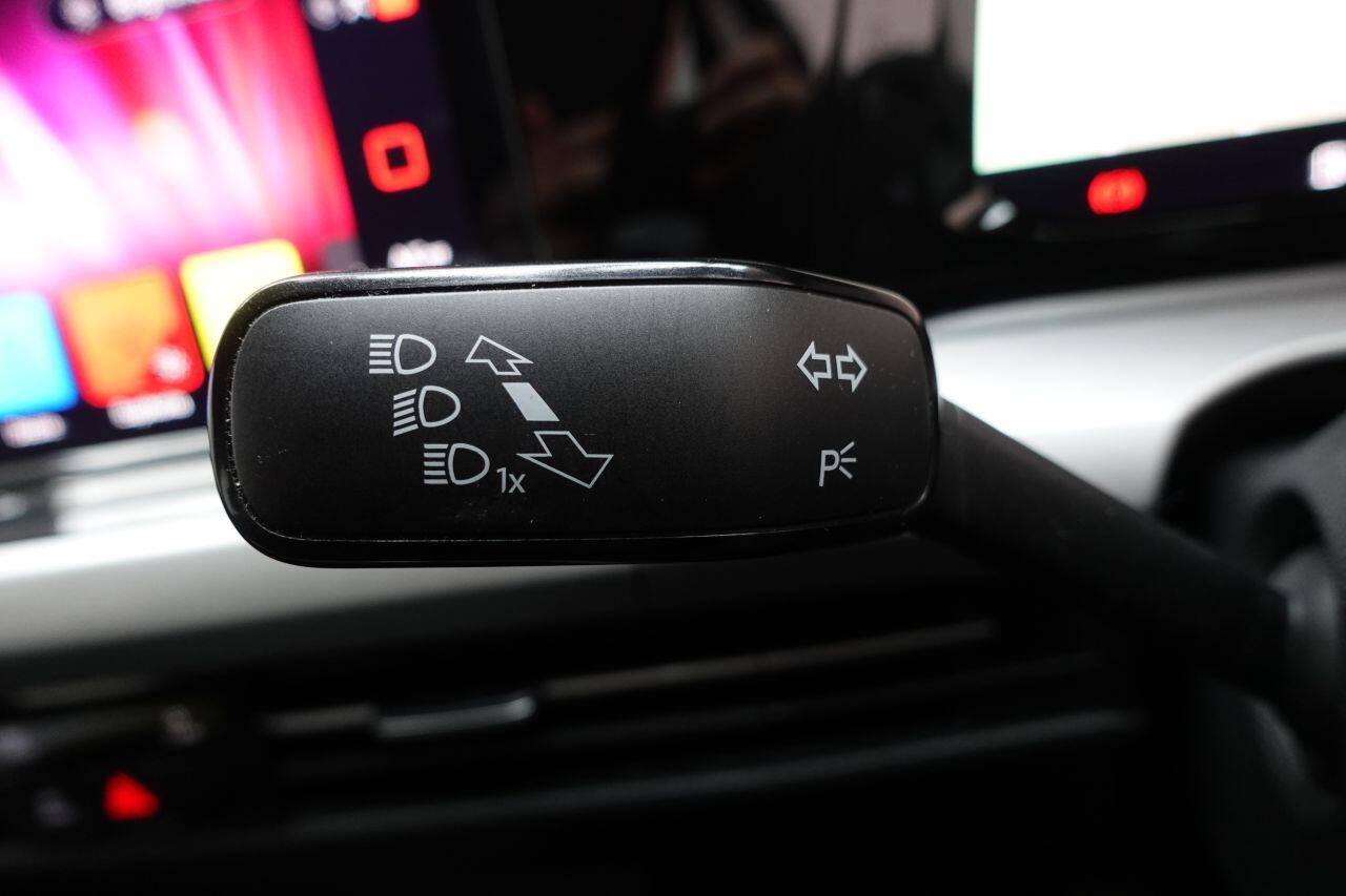 Volkswagen Golf - Image 36