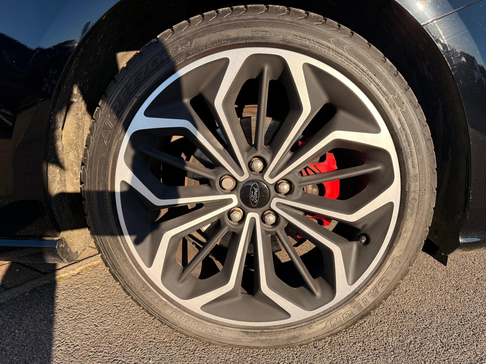 Ford Focus - Image 11