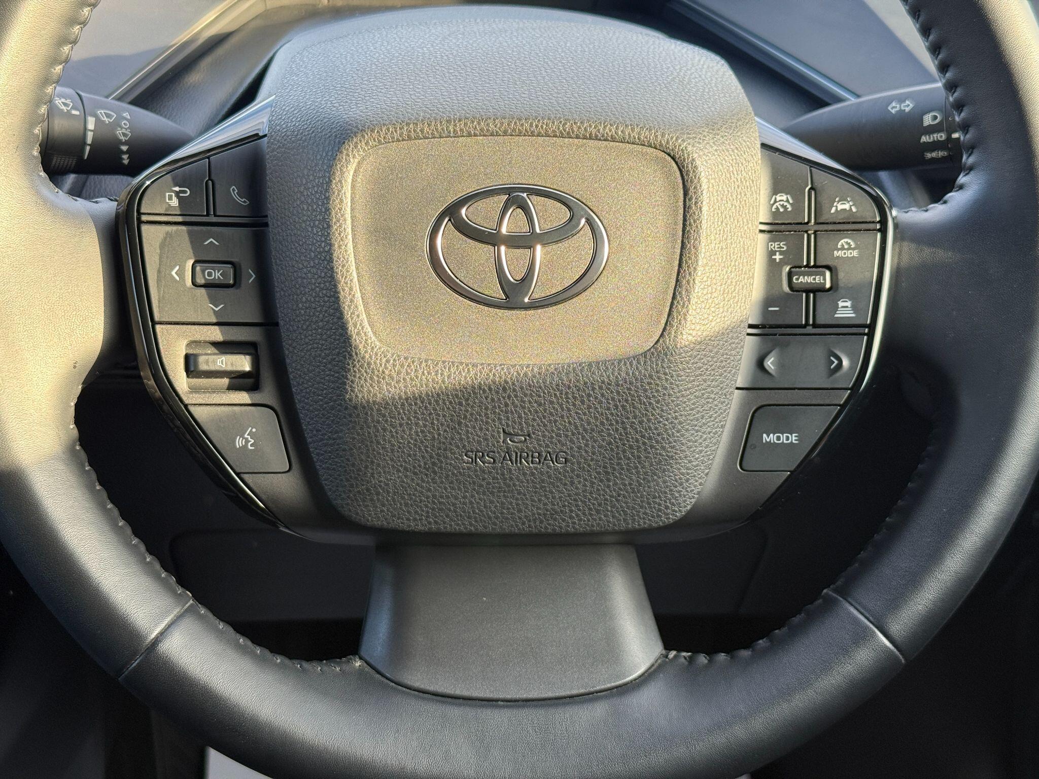Toyota Prius - Image 38